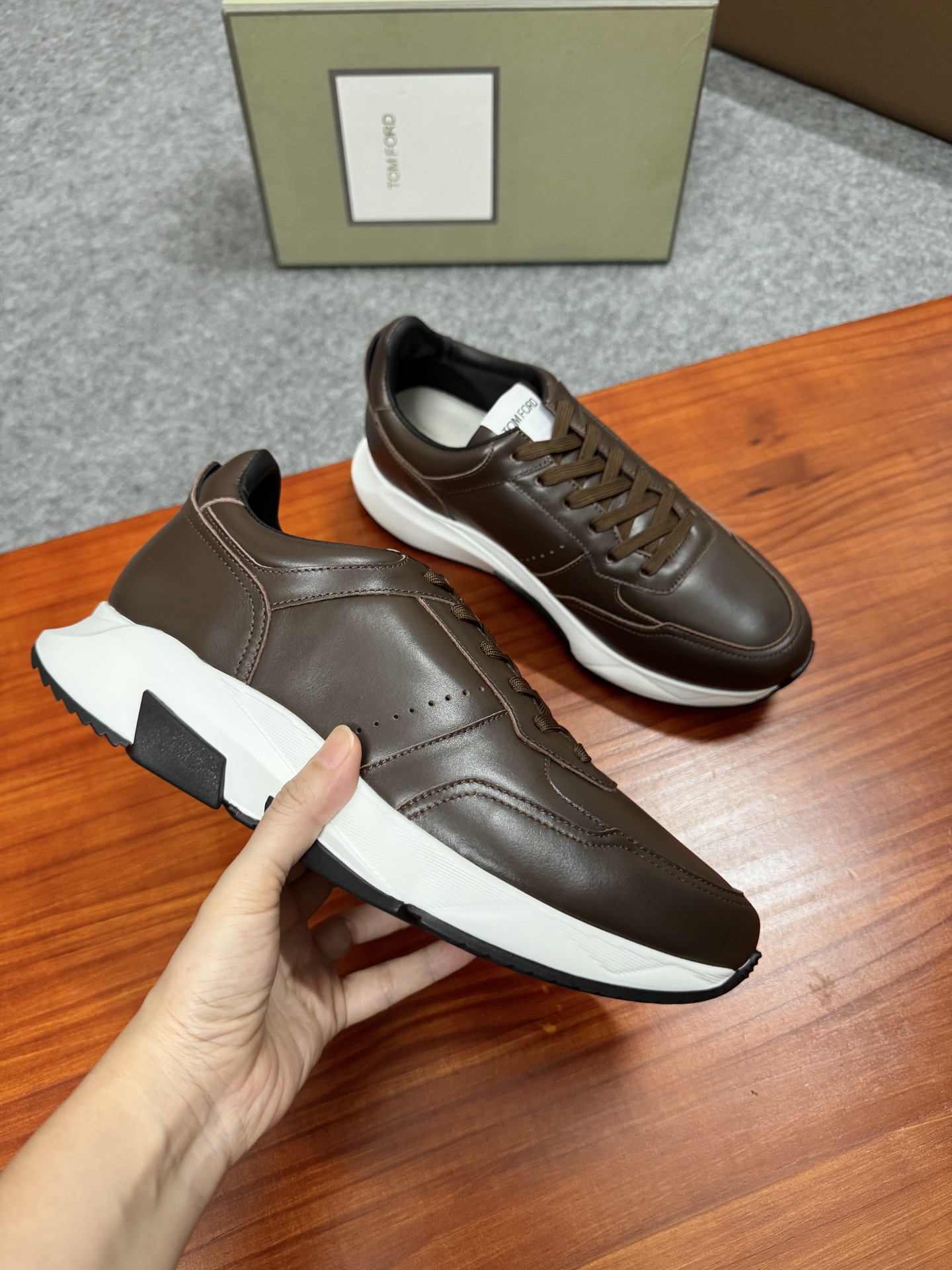 Tom Ford Cambridge Brown Leather Low-Top Sneakers - Lace Up, Rubber Sole 5 i1756037704051 9553 0 3