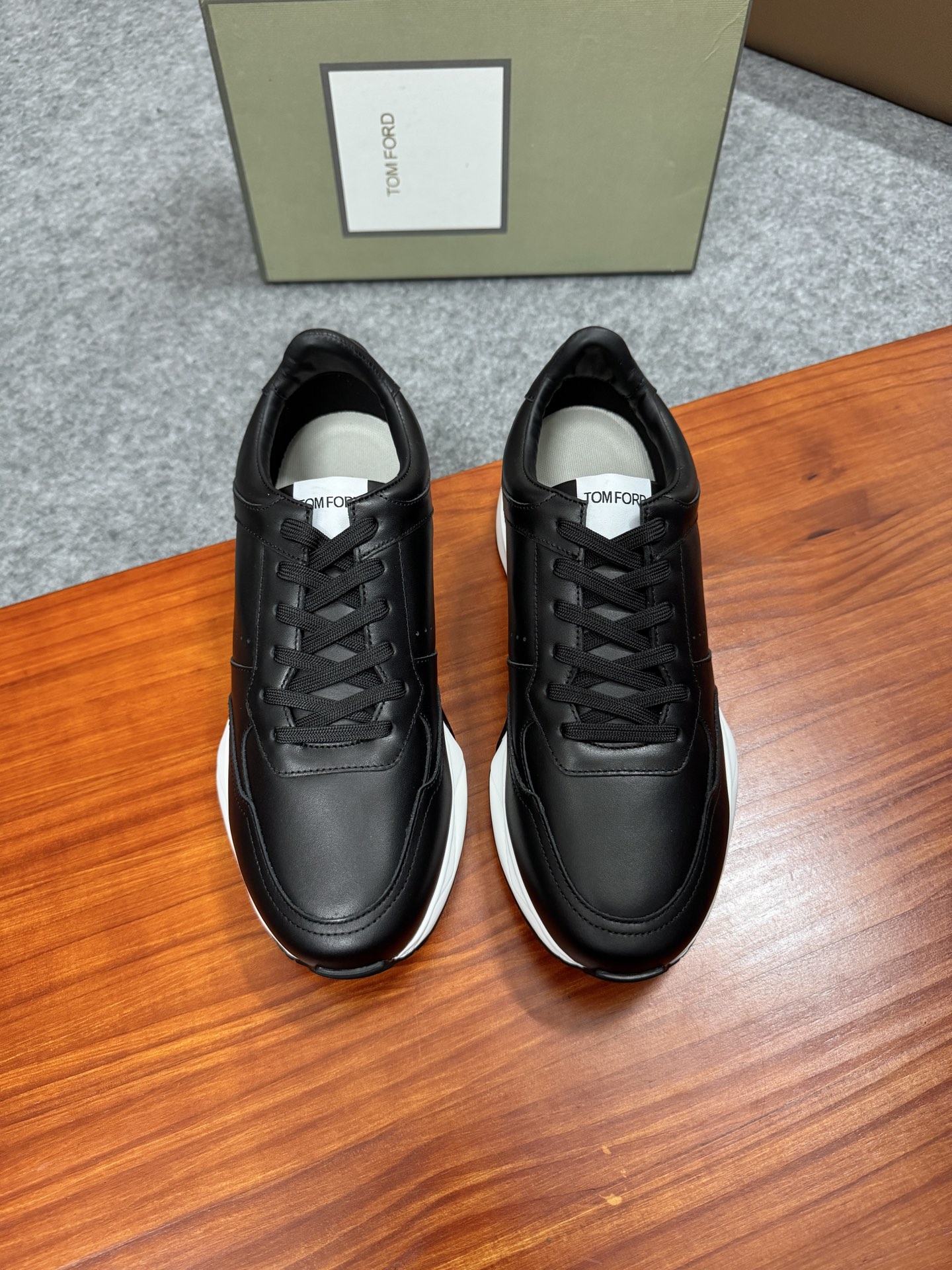 Tom Ford Cambridge Black Leather Low-Top Sneakers with Lace-Up and Flat Rubber Sole 1 i1756037736851 1681 0 0