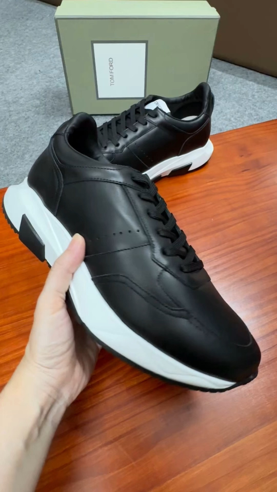 Tom Ford Cambridge Leather Low-Top Sneakers, Lace-Up, Rubber Sole