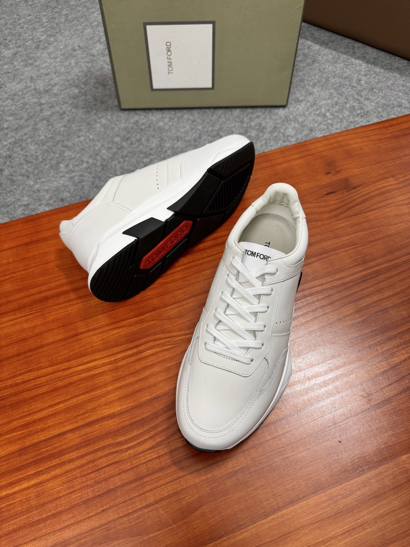 Tom Ford Cambridge White Leather Low-Top Sneakers 4 i1756037801098 8517 0 2