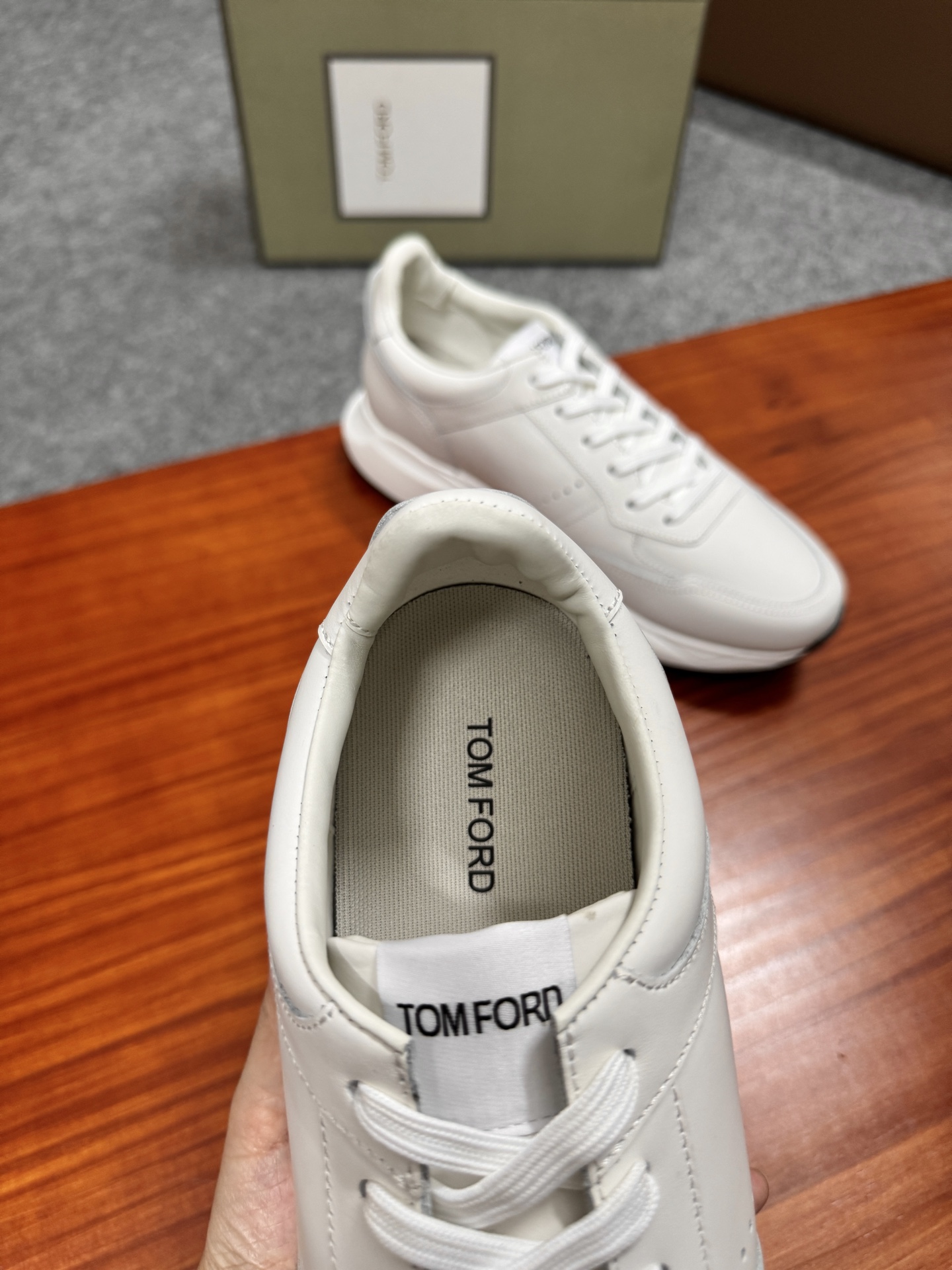 Tom Ford Cambridge White Leather Low-Top Sneakers 10 i1756037803640 6482 0 8