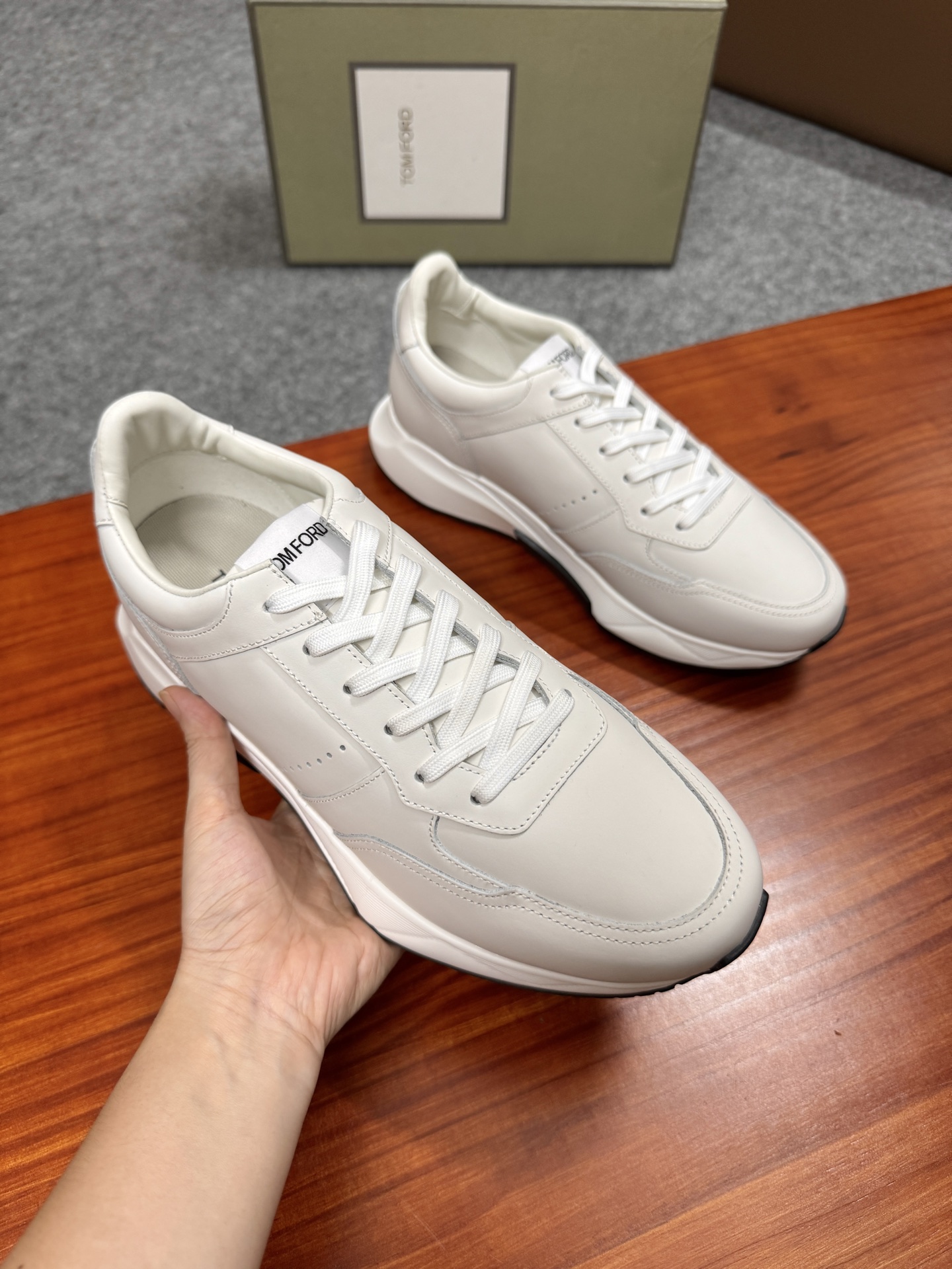Tom Ford Cambridge White Leather Low-Top Sneakers 6 i1756037803754 4263 0 4