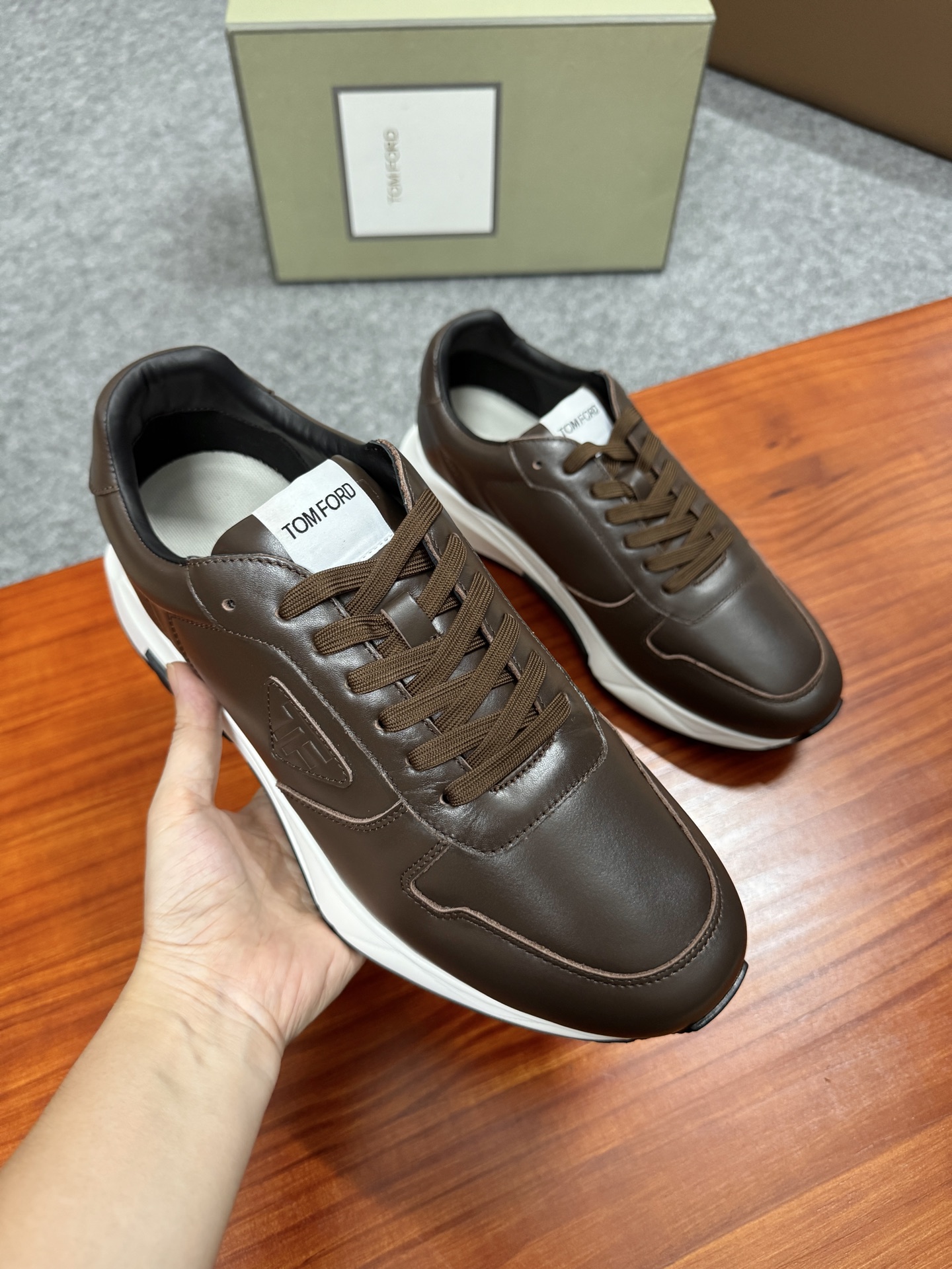 Tom Ford Cambridge Brown Leather Low-Top Sneakers with Lace-Up Closure 6 i1756038643231 4552 0 4