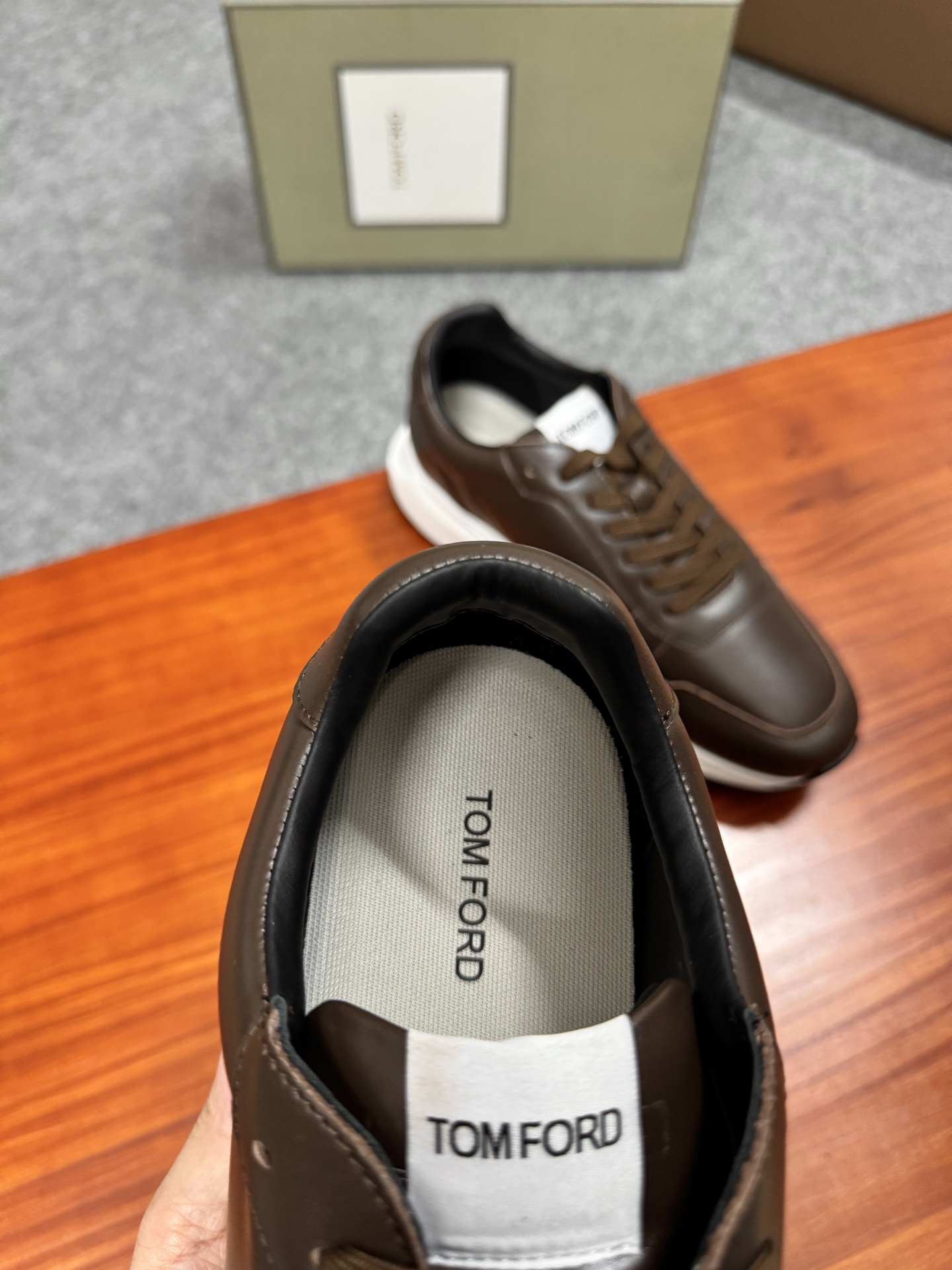Tom Ford Cambridge Brown Leather Low-Top Sneakers with Lace-Up Closure 10 i1756038644605 1598 0 8