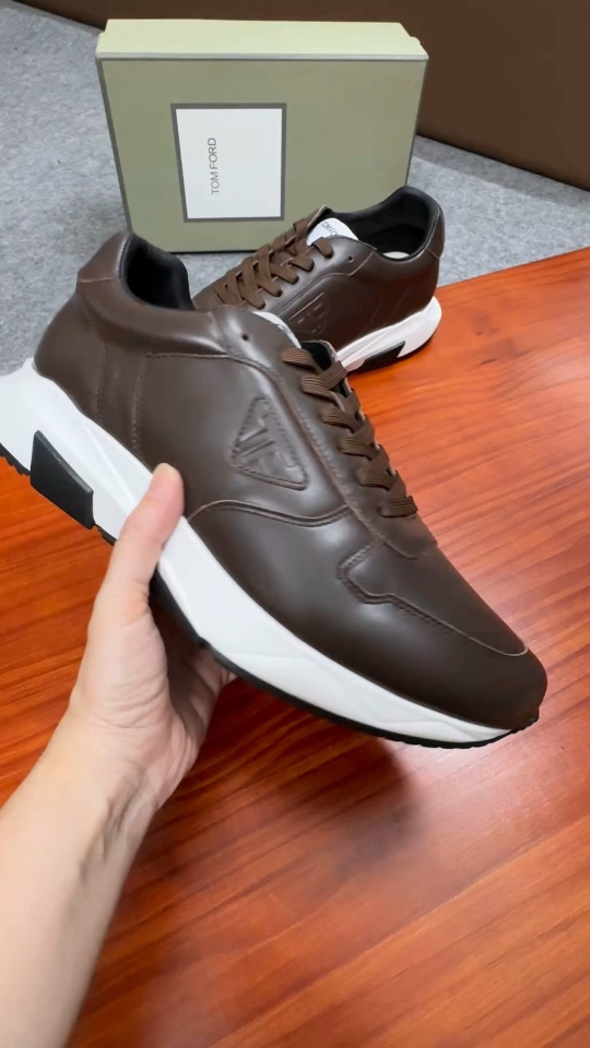 Tom Ford Cambridge Leather Low-Top Sneakers - Brown, Lace-Up, Rubber Sole