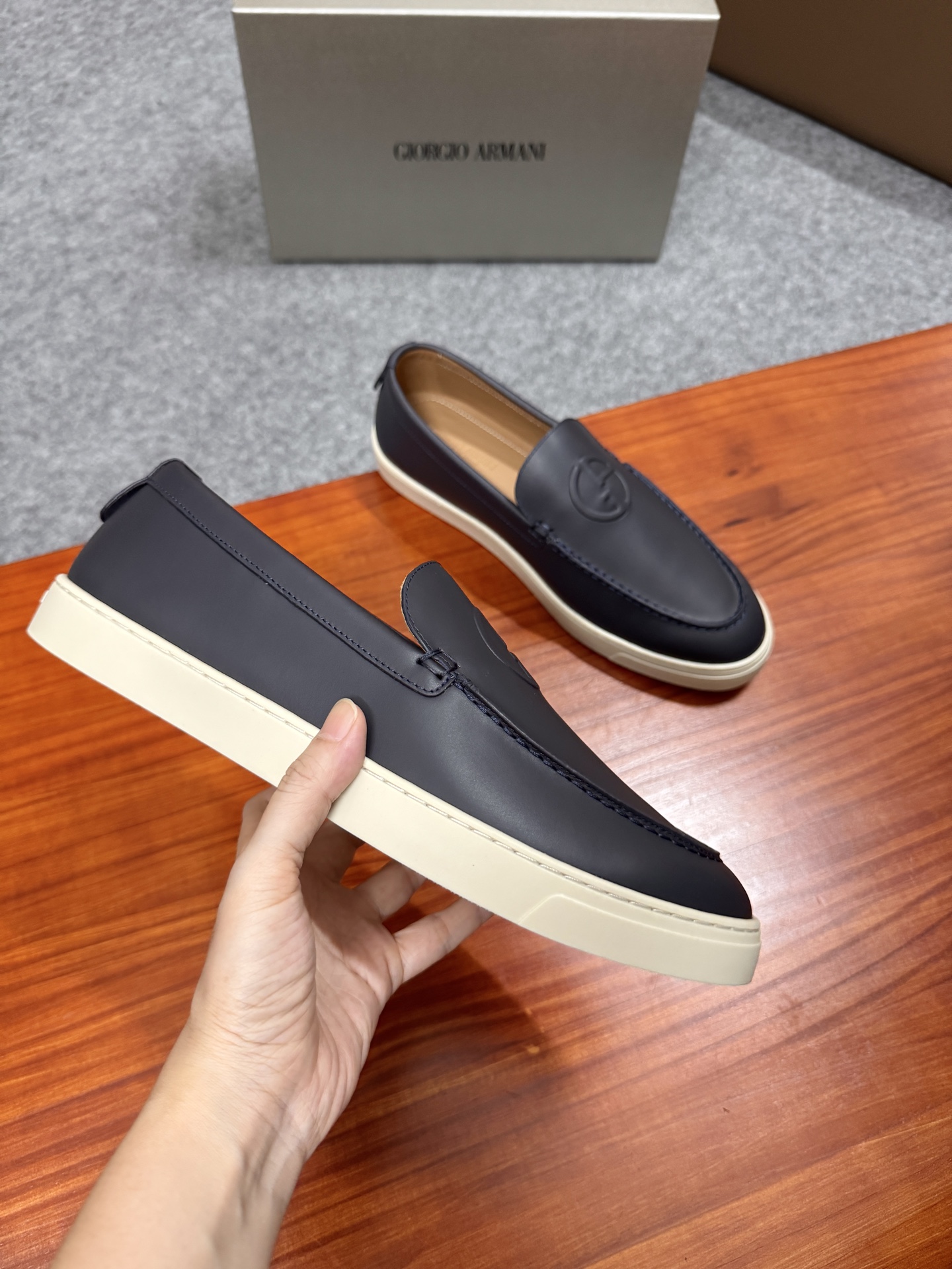 GIORGIO ARMANI Leather Loafers Classic Casual Shoes for Men, Black 4 i1756039498108 1968 0 3
