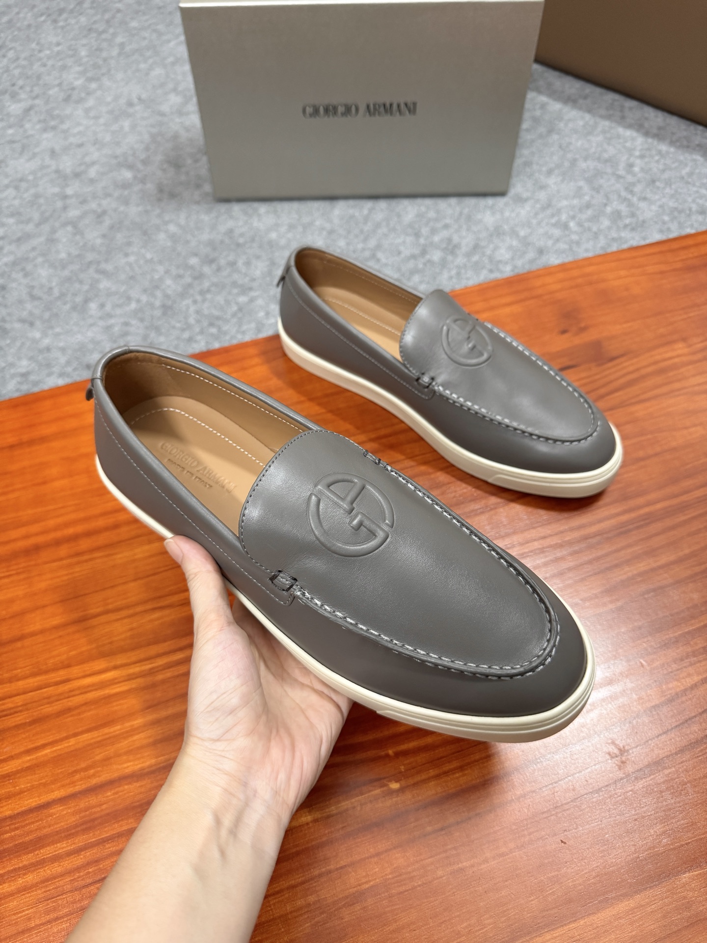 GIORGIO Armani Leather Loafers: Classic Style, Modern Comfort for Men 6 i1756039554418 8696 0 4