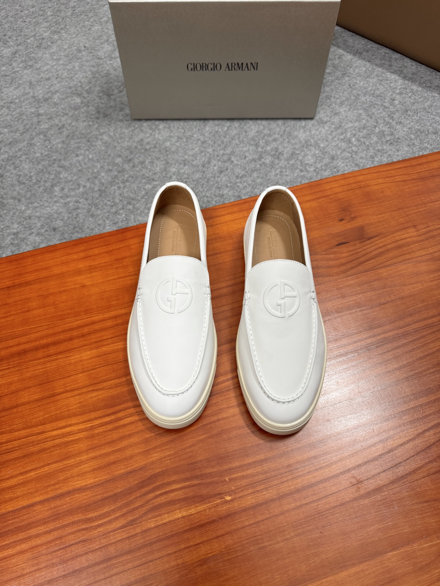 Giorgio Armani Classic White Leather Loafers - Timeless Style and Comfort 1 i1756039573188 3745 0 0