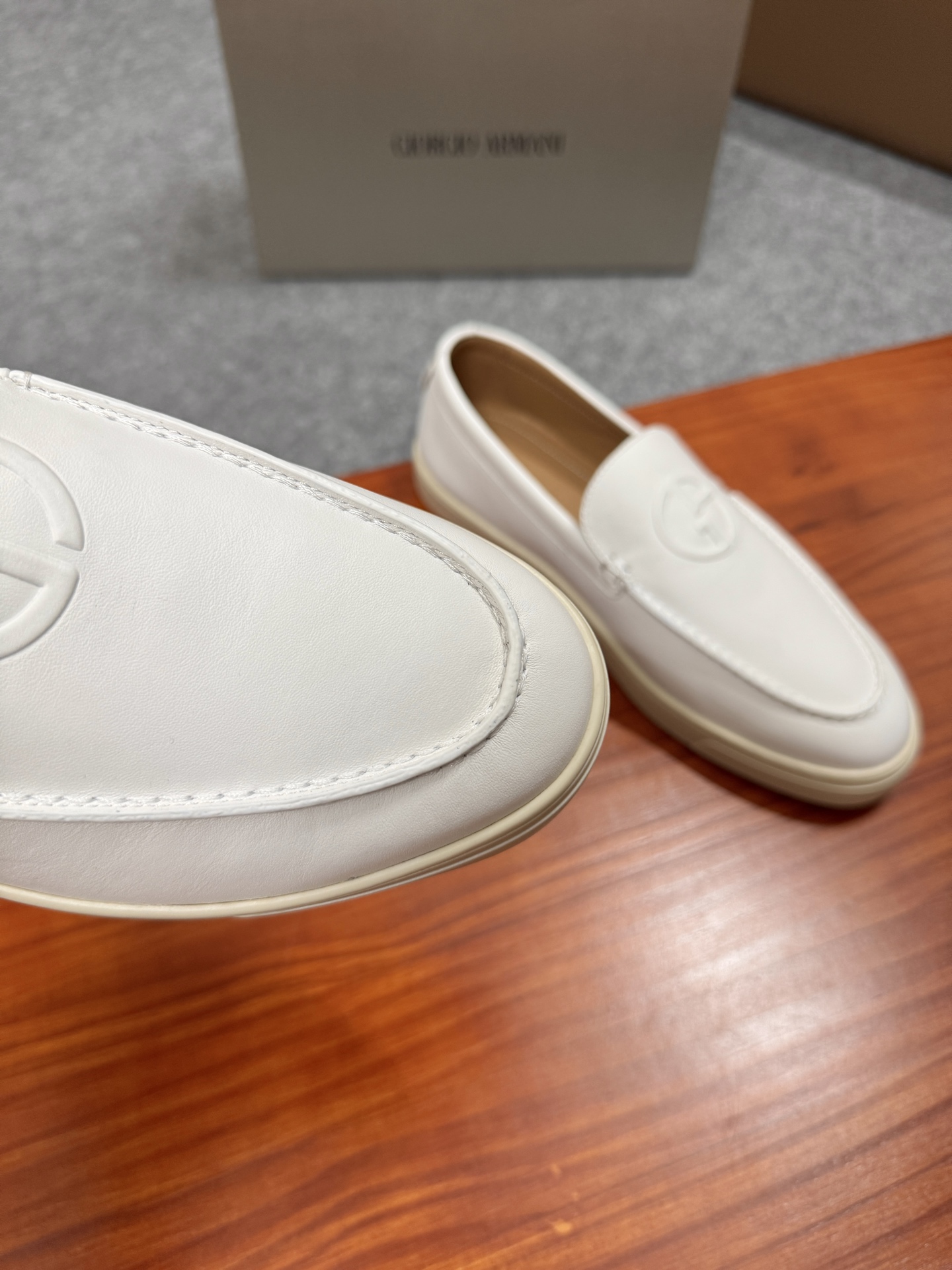 Giorgio Armani Classic White Leather Loafers - Timeless Style and Comfort 7 i1756039574105 5677 0 6