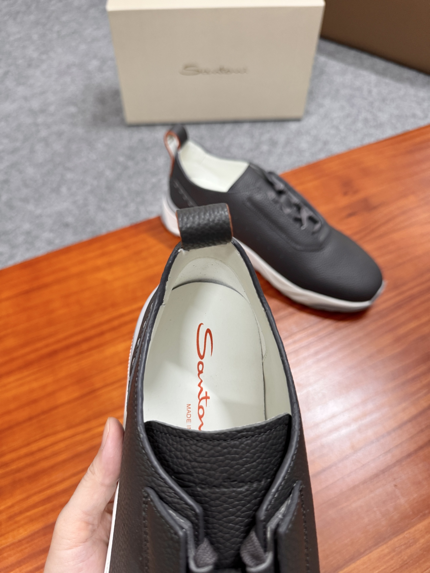 Santoni Men's Handmade Leather Sneakers - Classic Italian Style & Comfort 10 i1758885004594 8919 0 8