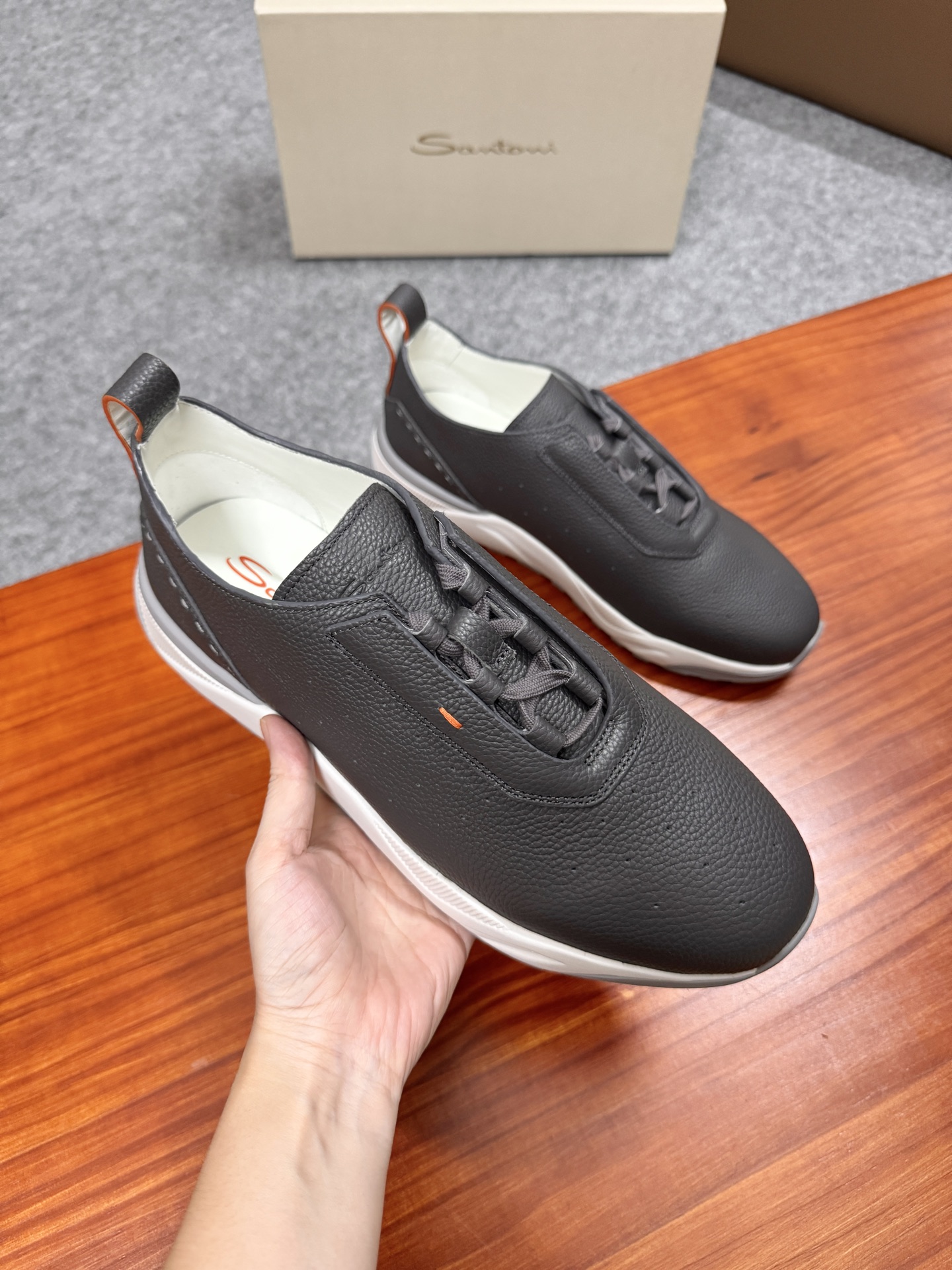 Santoni Men's Handmade Leather Sneakers - Classic Italian Style & Comfort 6 i1758885004880 5458 0 4