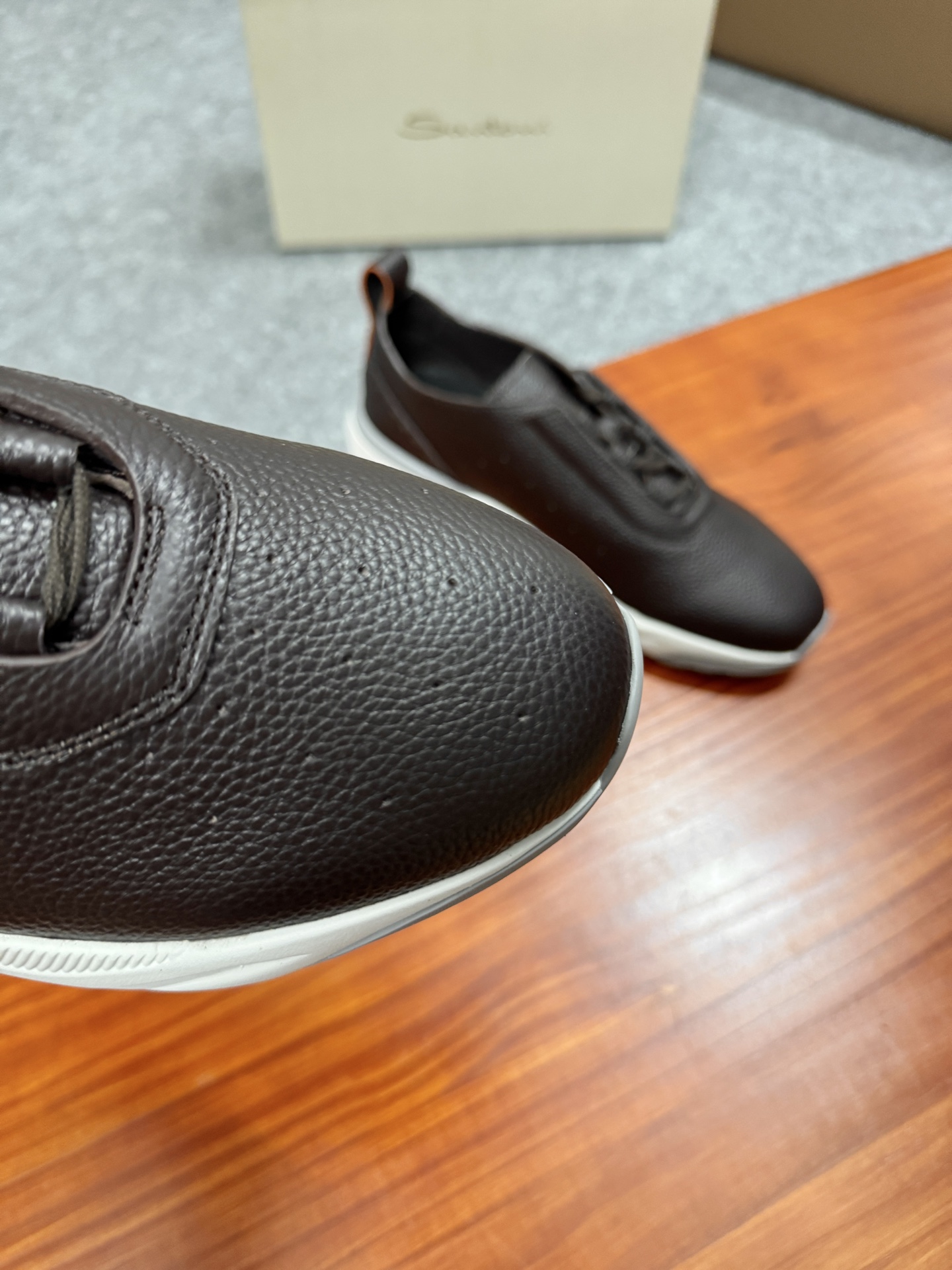 Santoni Men's Handmade Leather Sneakers - Classic Italian Design, Comfortable Fit 7 i1758885189030 9058 0 6
