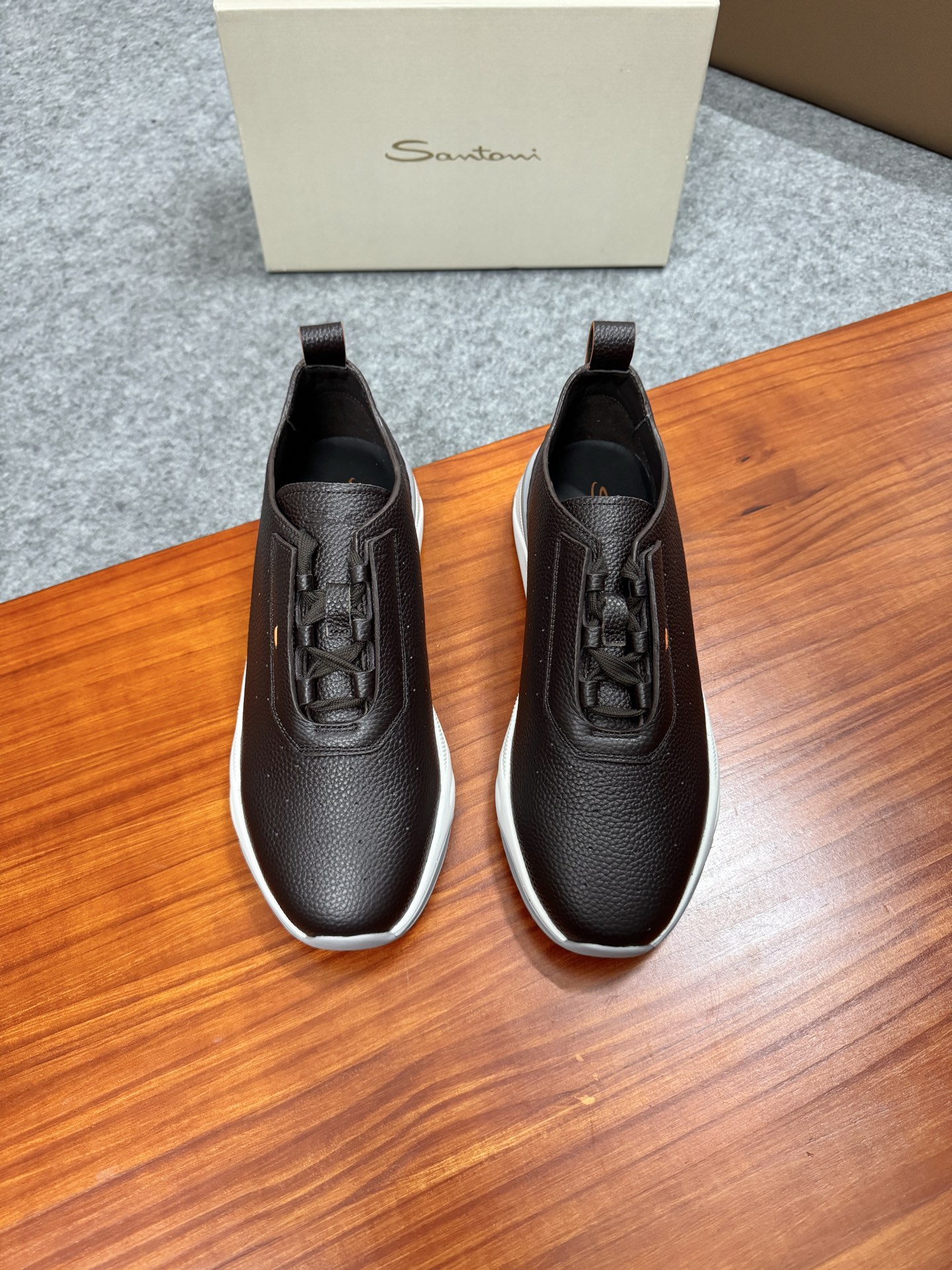 Santoni Men's Handmade Leather Sneakers - Classic Italian Design, Comfortable Fit 1 i1758885190020 4348 0 0
