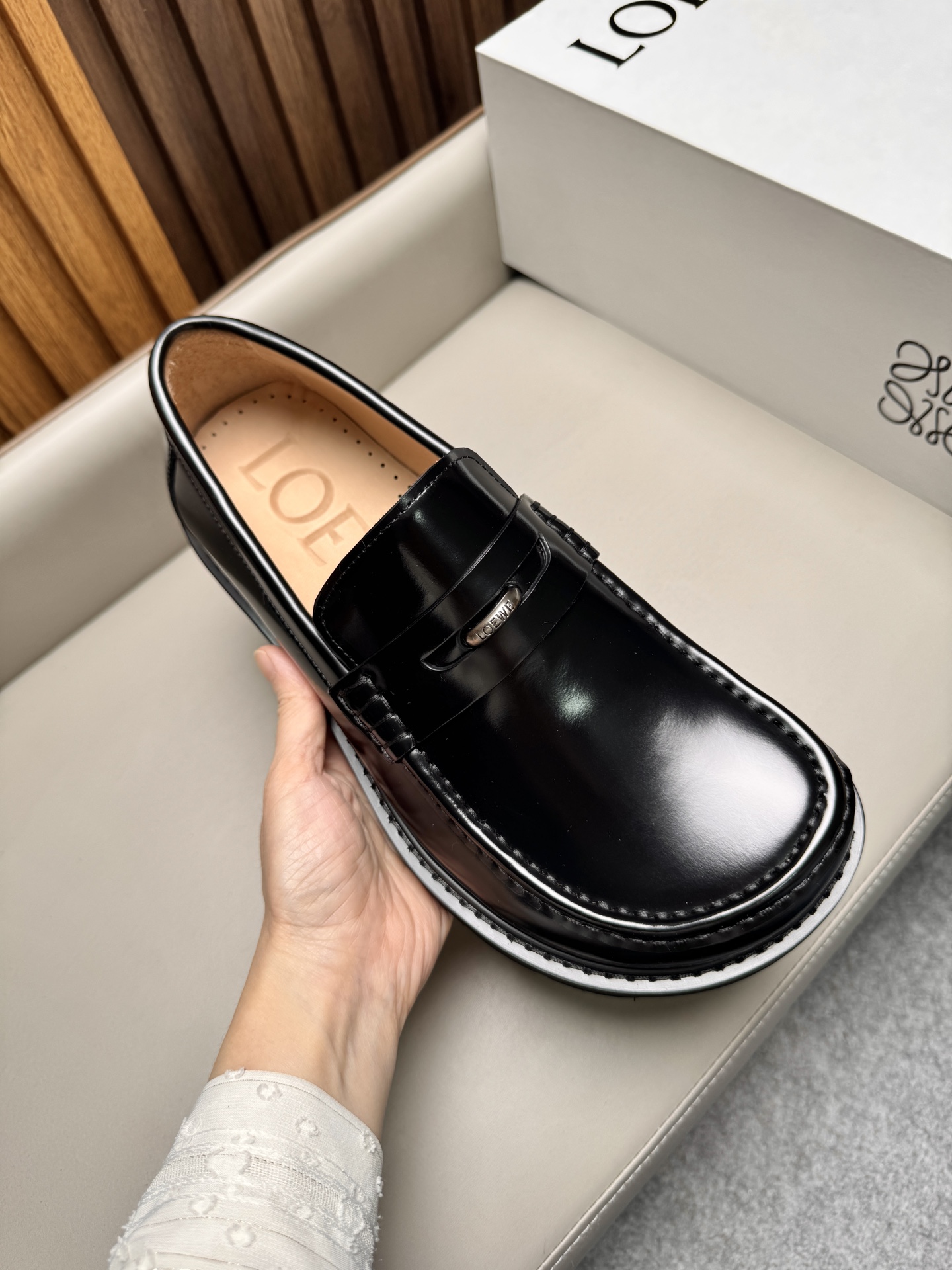 LOEWE women's shoes business leather shoes, imported open-edge beaded cowhide fabric, water-dyed cowhide lining, original ultra-light outsole, size: 39-44, (38, 45 can be customized) — photo 7