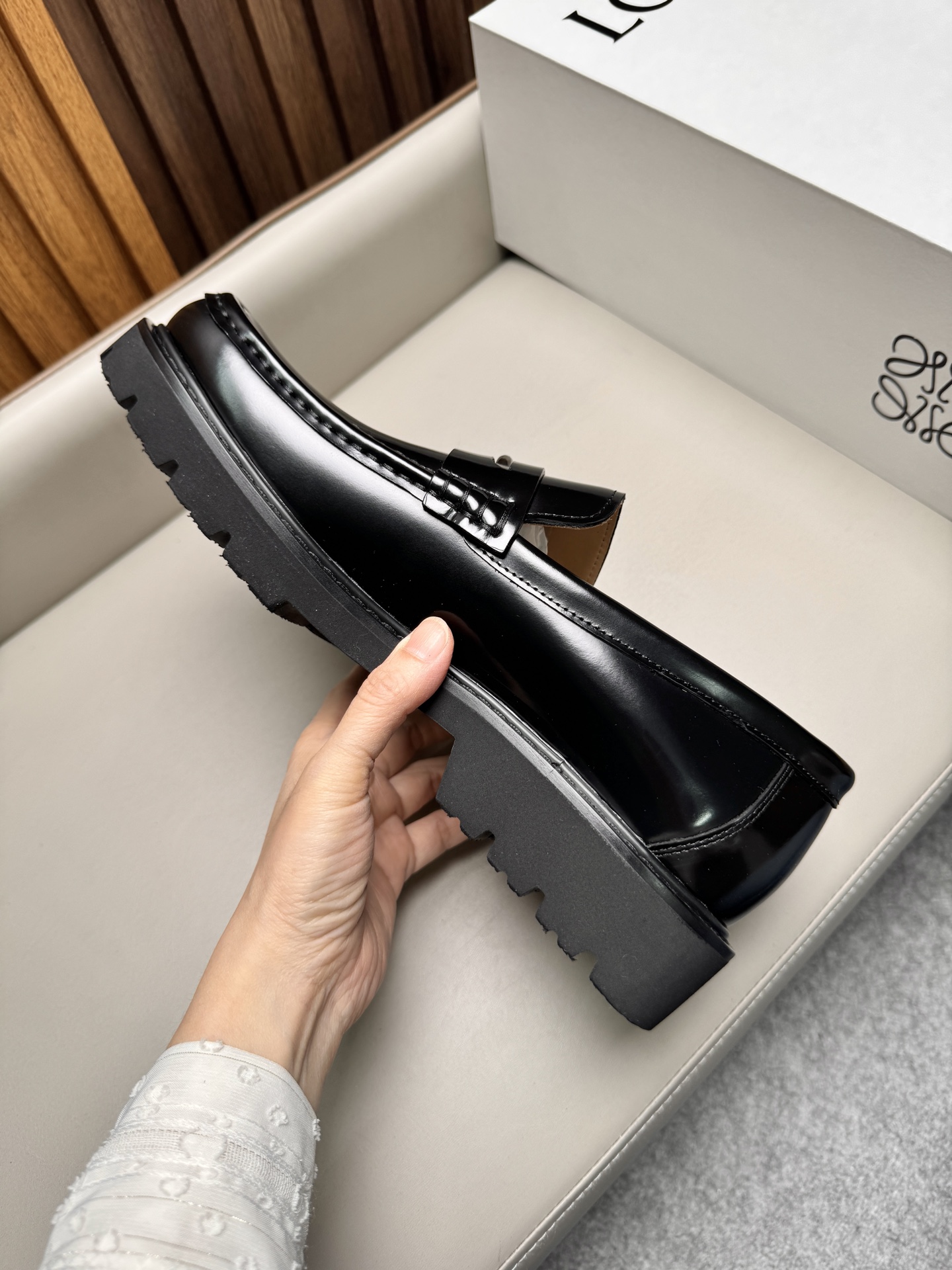 LOEWE women's shoes business leather shoes, imported open-edge beaded cowhide fabric, water-dyed cowhide lining, original ultra-light outsole, size: 39-44, (38, 45 can be customized) — photo 8
