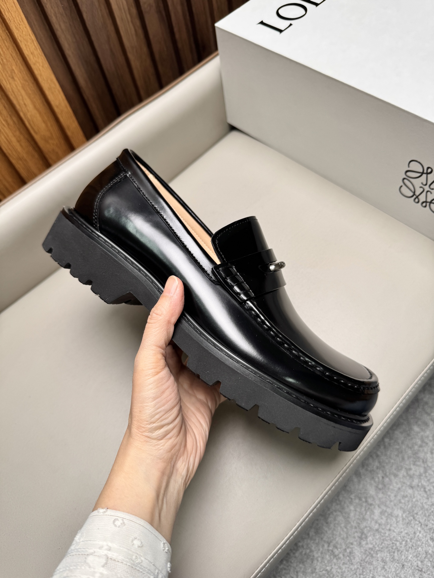 LOEWE women's shoes business leather shoes, imported open-edge beaded cowhide fabric, water-dyed cowhide lining, original ultra-light outsole, size: 39-44, (38, 45 can be customized) — photo 6