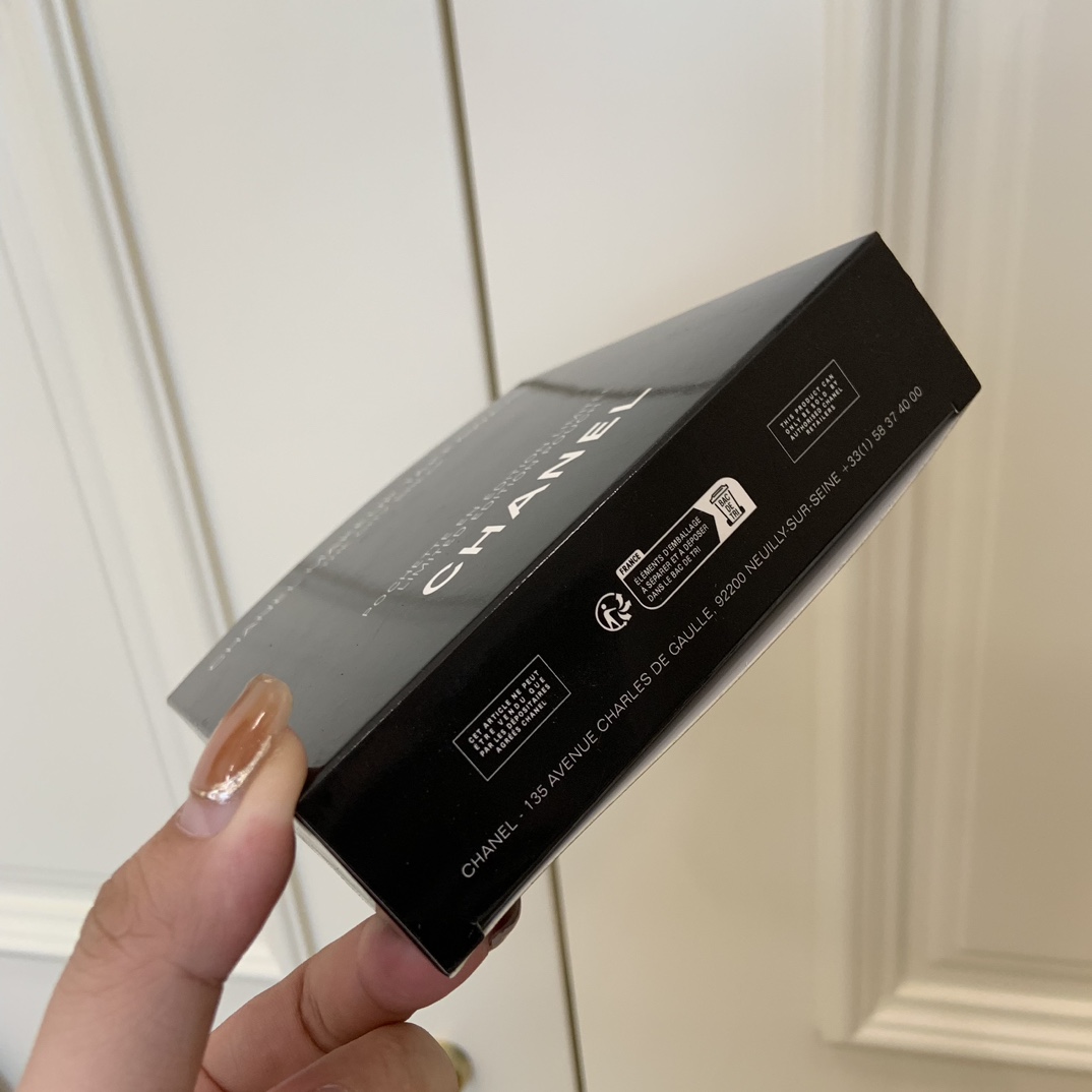Chanel Beauty Limited-Edition Gift Vanity Cases - Comprehensive 6