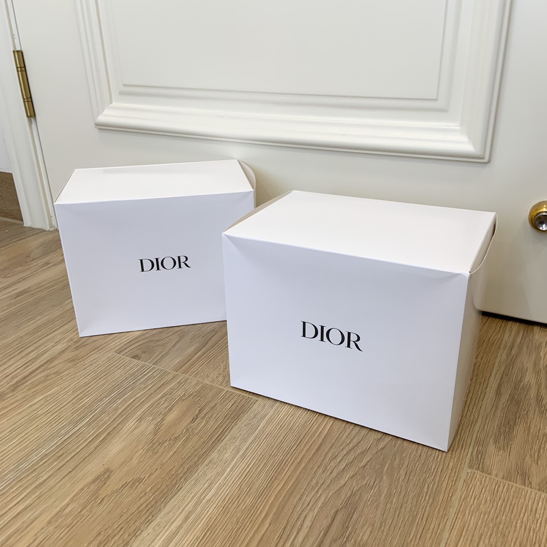 DIOR迪奥花秘瑰萃美课私享会专属赠品礼盒 4