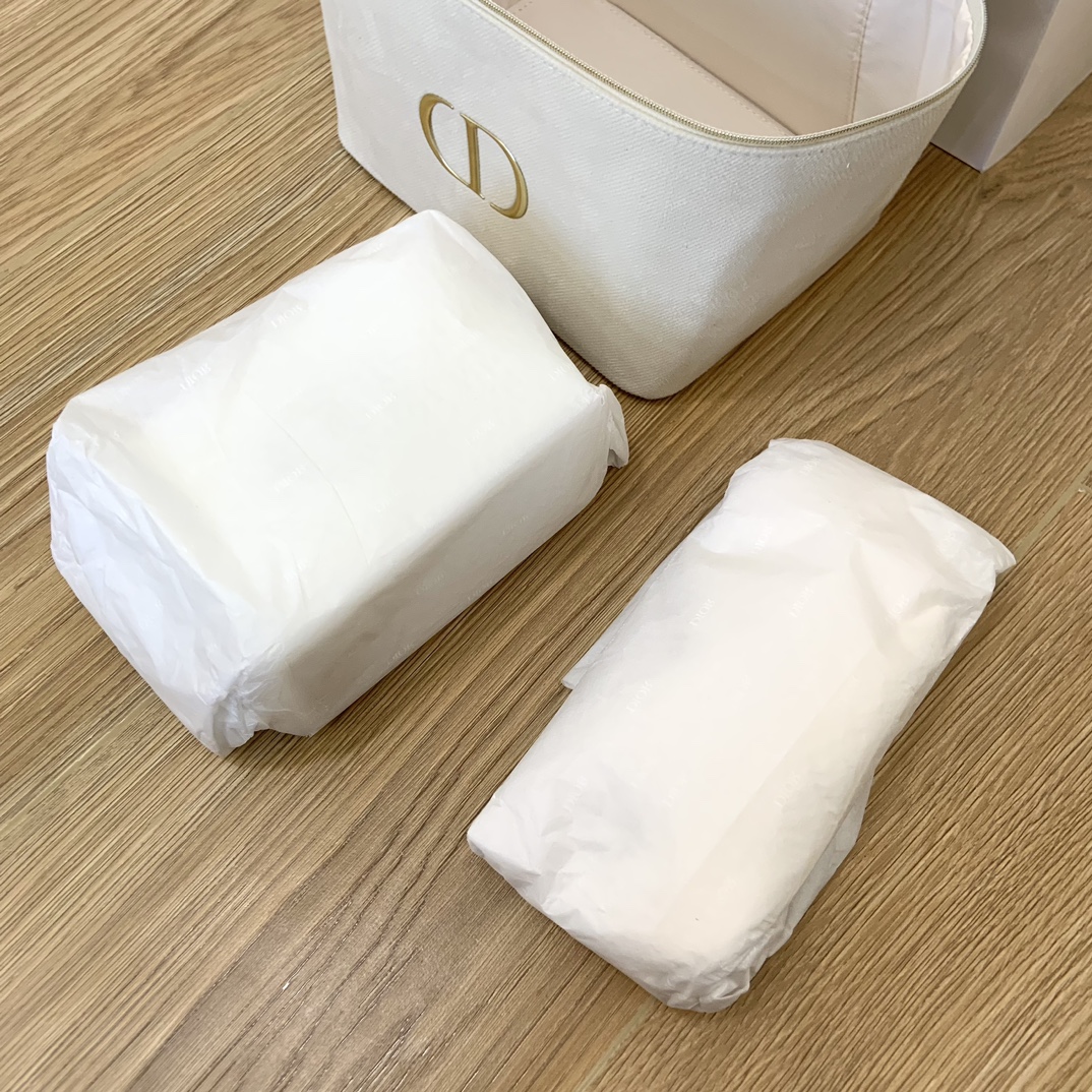 DIOR迪奥花秘瑰萃美课私享会专属赠品礼盒 3