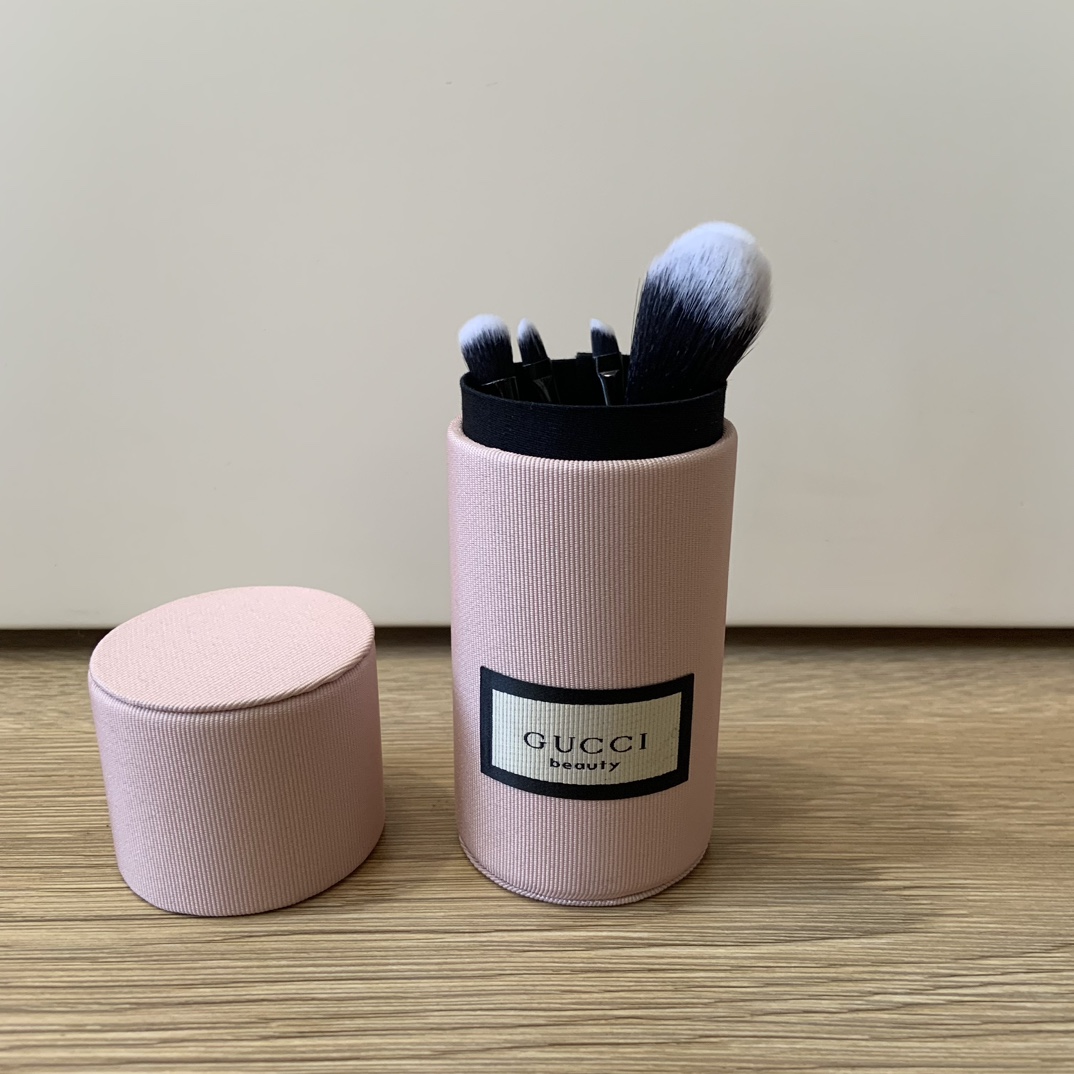 Gucci Beauty Makeup Brush Set with Travel Case - Comprehensive 9
