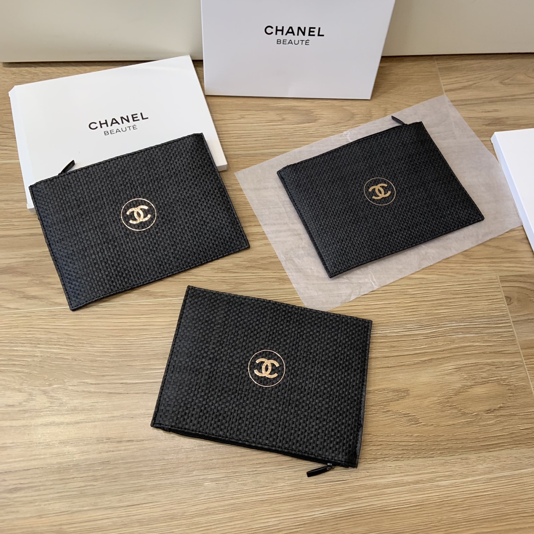 Chanel海外柜台香水赠礼草编拉链手拿包 6