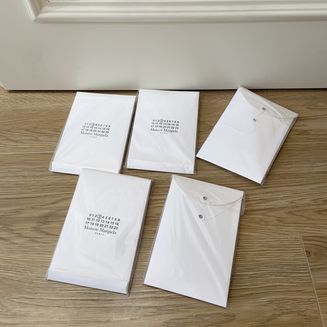 Maison Margiela 马丁 马吉拉 香水赠礼手机斜挎包