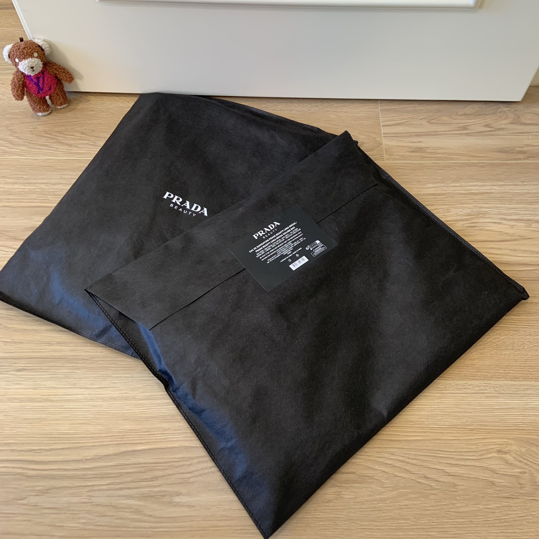 Prada Parfums Luna Rossa Sailing Duffle Bag - Comprehensive 2