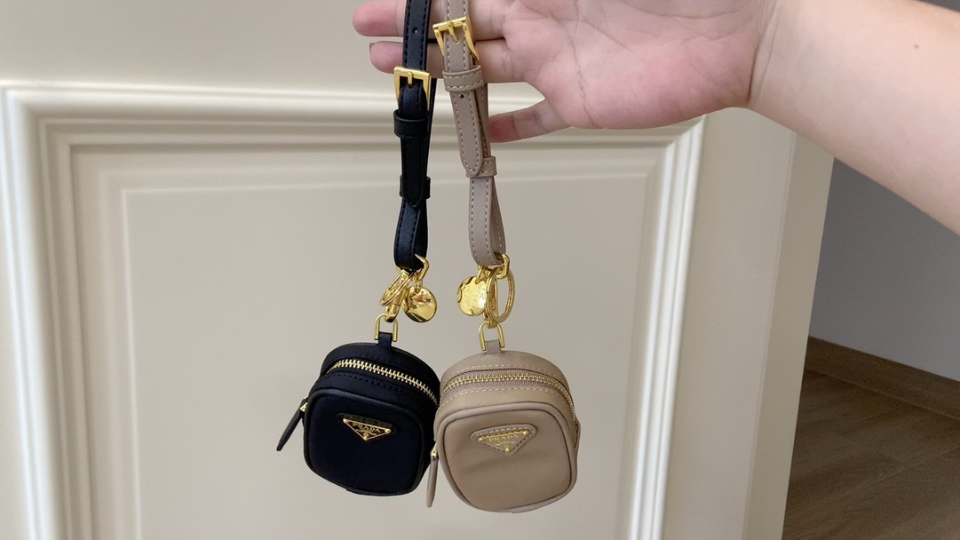 Prada Coin Purse - Comprehensive