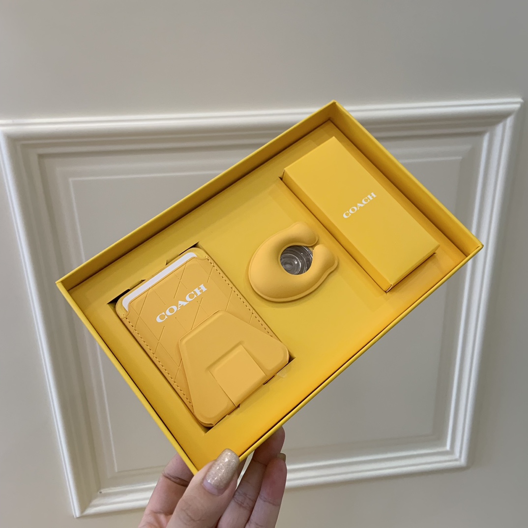 COACH Malaysia Gift with Purchase Phone Accessory Set - Comprehensive 4