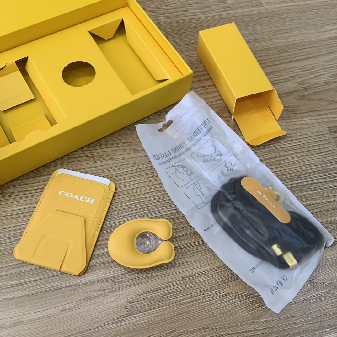 COACH Malaysia Gift with Purchase Phone Accessory Set - Comprehensive 3