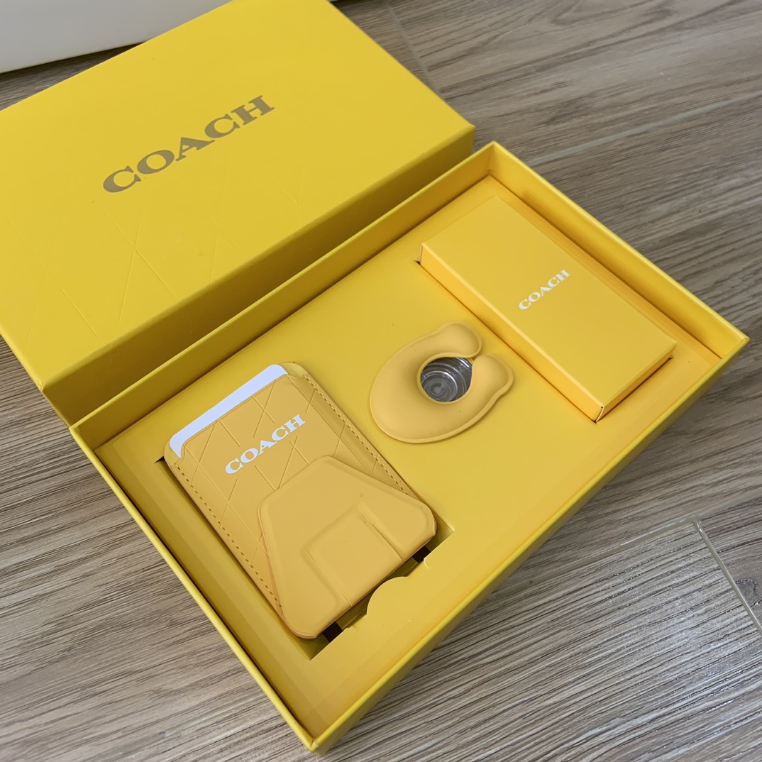 COACH Malaysia Gift with Purchase Phone Accessory Set - Comprehensive 2