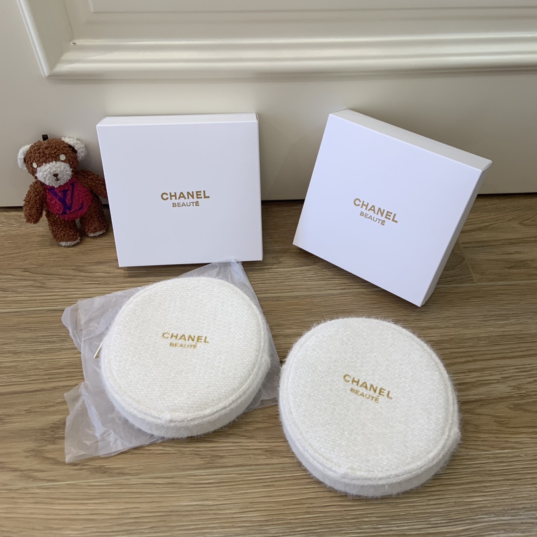Chanel Holiday 2024 Limited Edition Round Cosmetic Pouch - Comprehensive