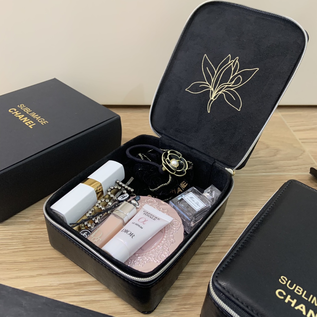 Chanel Limited-Edition Leather Jewelry & Vanity Case - Comprehensive 6