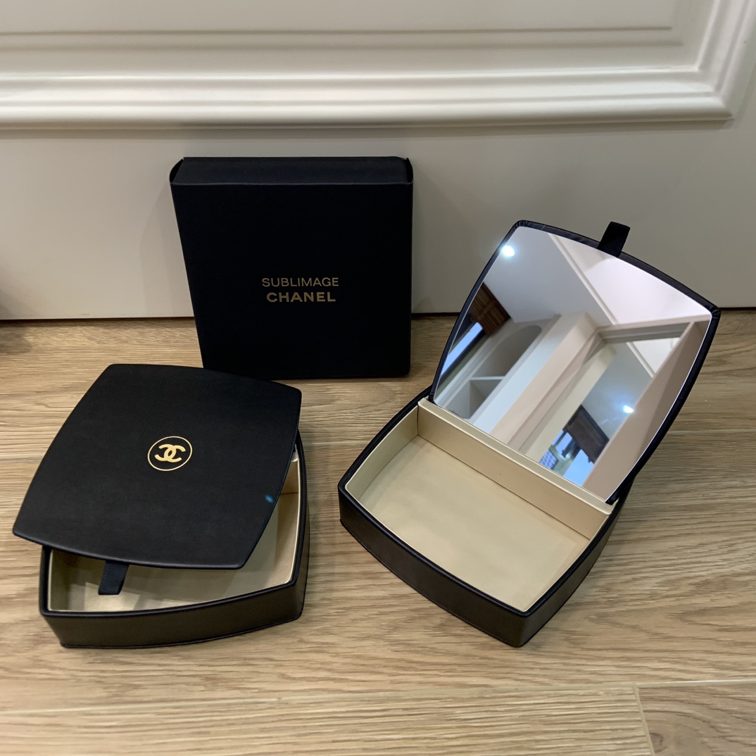 CHANEL Sublimage Vanity Case with Mirror - Comprehensive 2