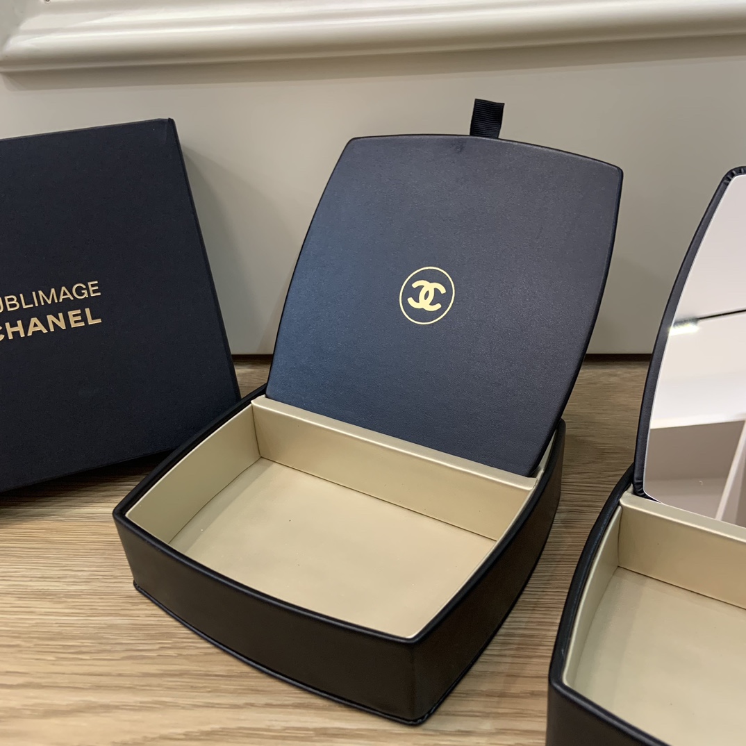 CHANEL Sublimage Vanity Case with Mirror - Comprehensive 5