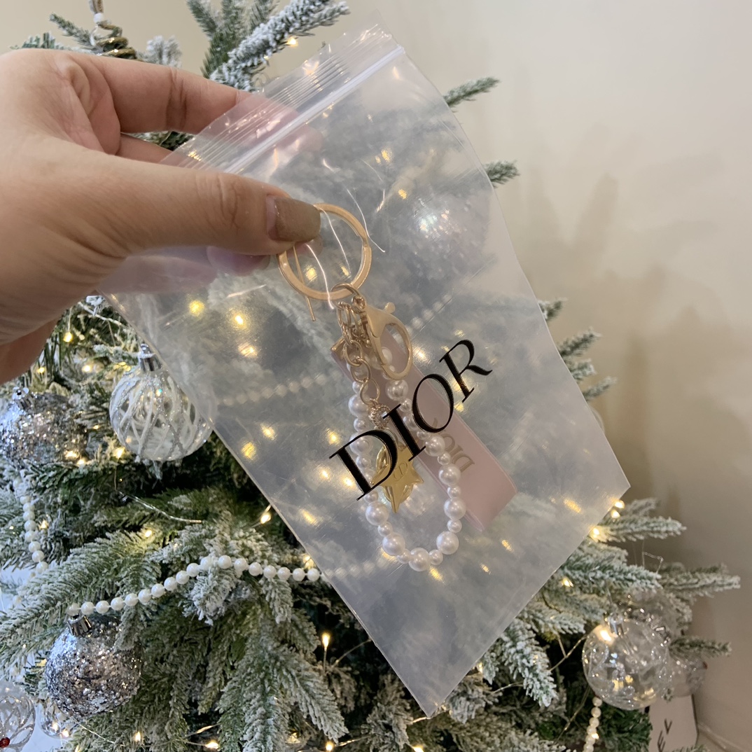 DIOR珍珠幸运星钥匙扣 9
