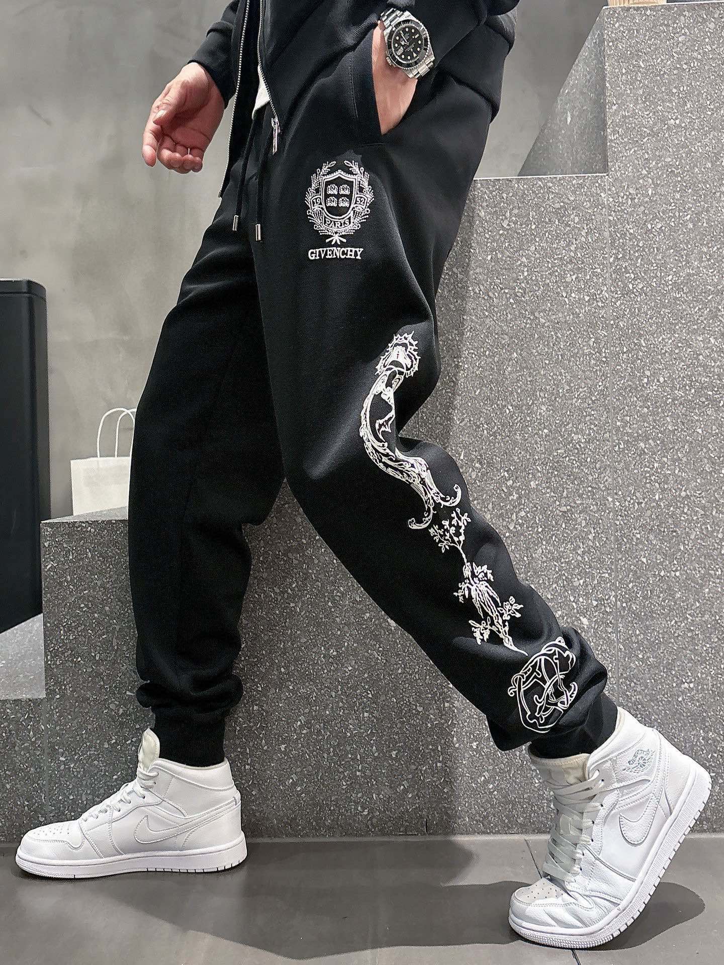 路易威登 Louis Vuitton 高定典藏名品高定成衣时装外套连衣裙衬衫T恤 #E2444E19 8