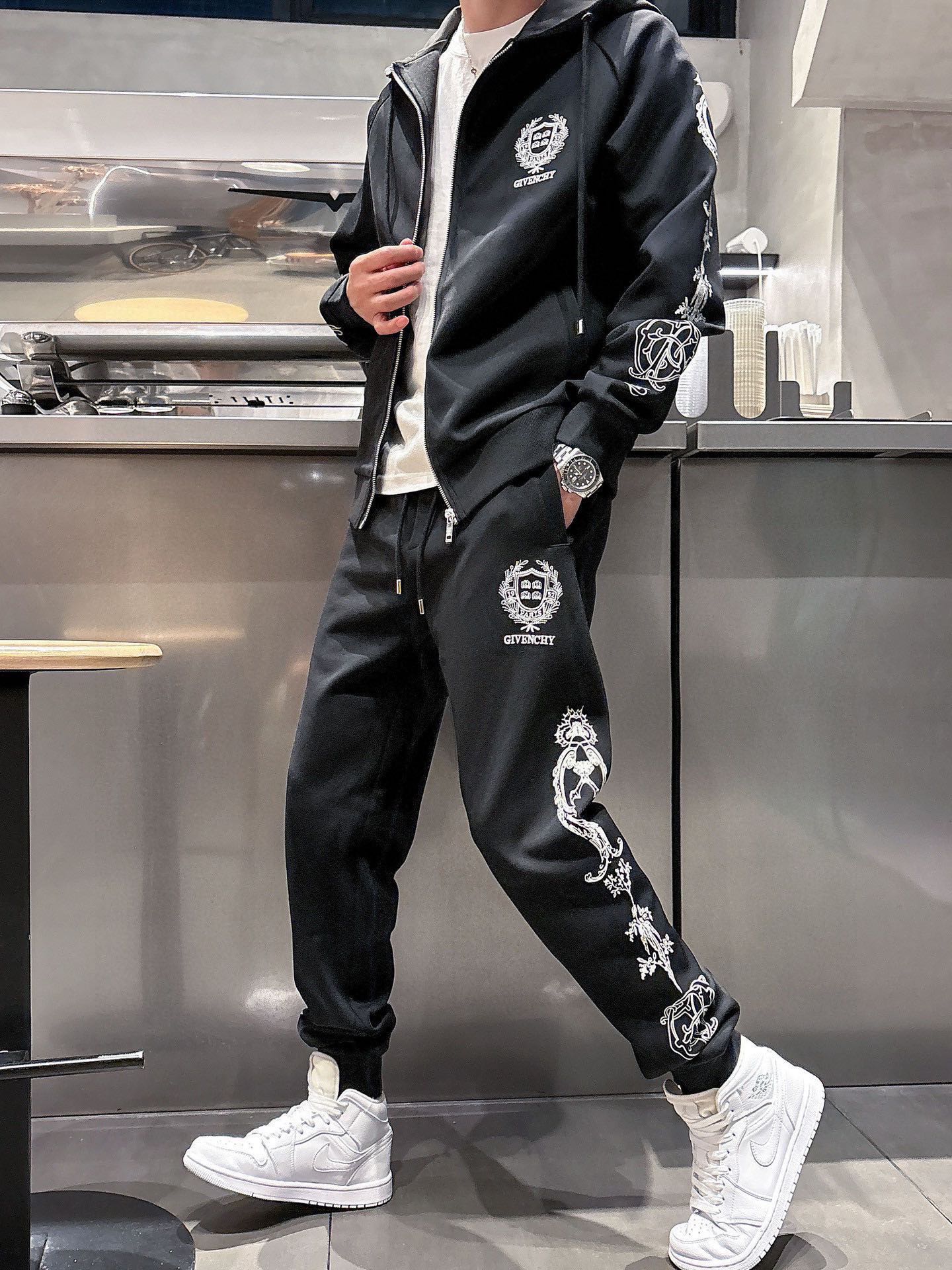 路易威登 Louis Vuitton 高定典藏名品高定成衣时装外套连衣裙衬衫T恤 #E2444E19 4
