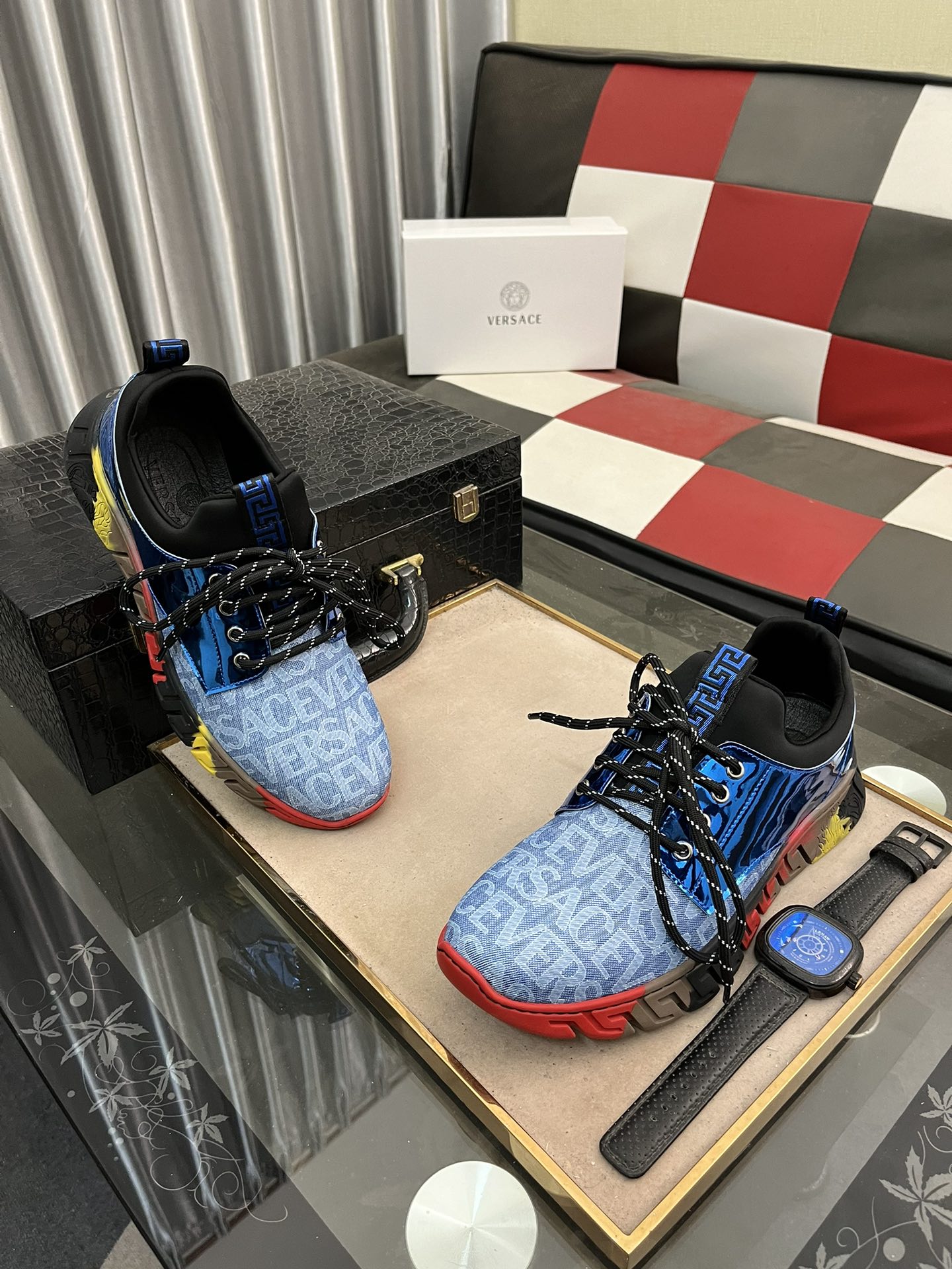 P: [Versace] nuevos zapatos casuales de los hombres, el uso de efecto de pasarela de moda súper trid