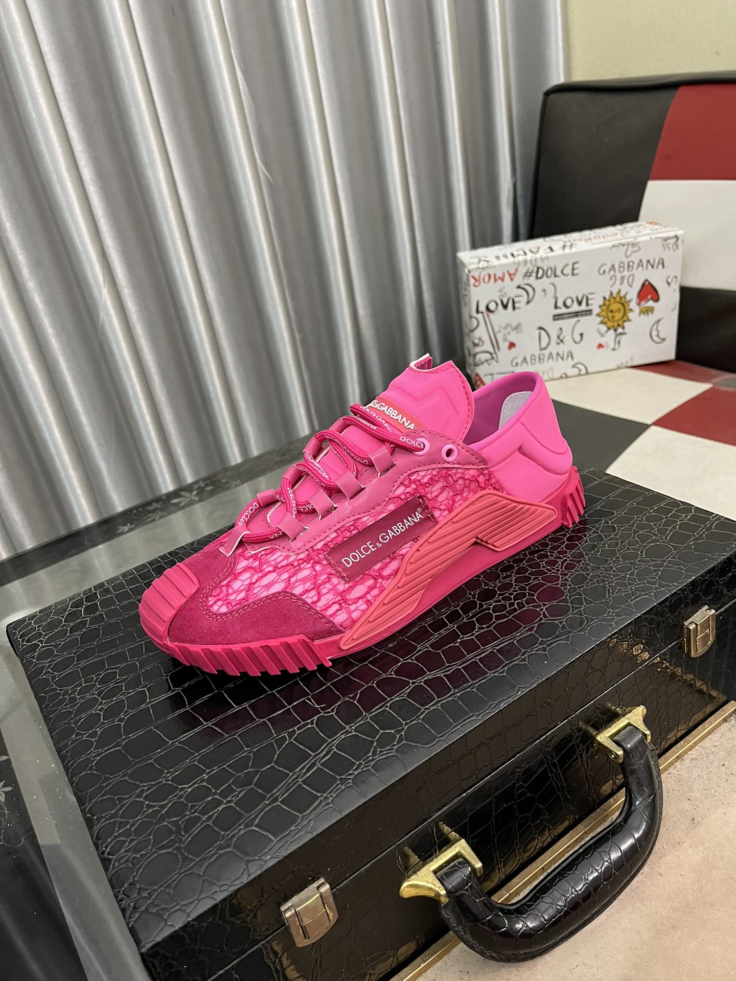 NO:271210,DG Dolce & Banner C cowhide splicing men's casual sneakers fashion elastic sneakers official website synchronization Counter quality European counter main style Imported cowhide splicing fabric, fashionable color matching Towel/inner Original combination wear-resistant rubber sole, high comfort. Size38--44, Dolce & Gabbana, sneakers, cowhide19860909DG杜嘉&班纳C牛皮拼接男士休闲运动鞋时尚弹力运动鞋官网同步 专柜品质 欧洲专柜主推款 进口牛皮拼接面料,时尚颜色搭配 毛巾/内里 原版组合耐磨橡胶大底,舒适度高.Size38--44,,Dolce&Gabbana,sneakers,cowhide,Men's shoes