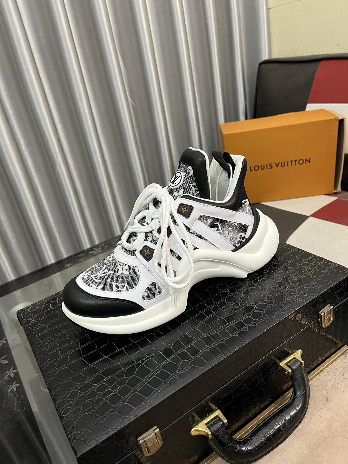 NO:270325,【LOUIS VUITTON) New LV Louis Vuitton *—LV classic daddy shoes trendy shoes!  Use imported original soft calfskin, imported Feizhi inner lining. Original wear-resistant rubber outsole!  High-quality quality!  38-44, louis vuitton,louis vuitton,louis vuitton,louis vuitton,cowhide19860909【LOUIS VUITTON）新款LV路易威登 *—— LV经典老爹鞋潮鞋！选用进口原厂柔软小牛皮,进口飞织内里.原版耐磨橡胶大底！高品质精品！码数38-44,,louis vuitton,louis vuitton,louis vuitton,cowhide,Men's shoes