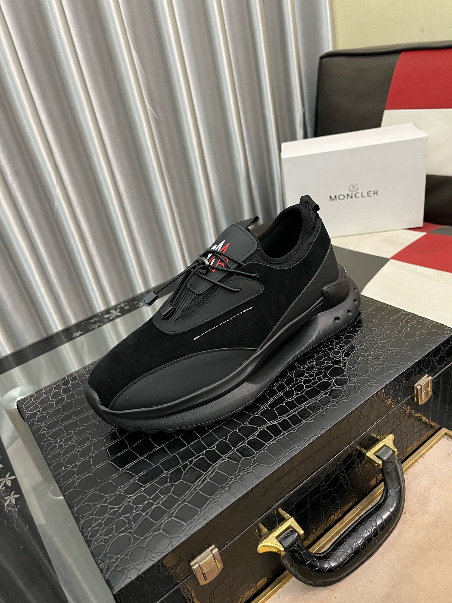 NO:270690,【MONCLER】The same style as the mask on the official website, high-quality men's shoes, customized material, calf leather, mesh breathable inner leather insole, original open molded outsole style, men's casual sneakers, lace-up men's shoes series, European and American trendy style, random matching, comfortable foot feeling, size number, men's size 38-467 colors available,, Moncler, sneakers, cowhide,19860909【MONCLER】蒙口、官网同款 高品质男鞋 材料定制小牛皮 网布透气内里真皮鞋垫 原版开模大底款式类型男士休闲运动鞋 系带款男鞋系列 欧美潮流风格 随意搭配 脚感舒适、码数男码38-467色可选,,Moncler,sneakers,cowhide,Men's shoes