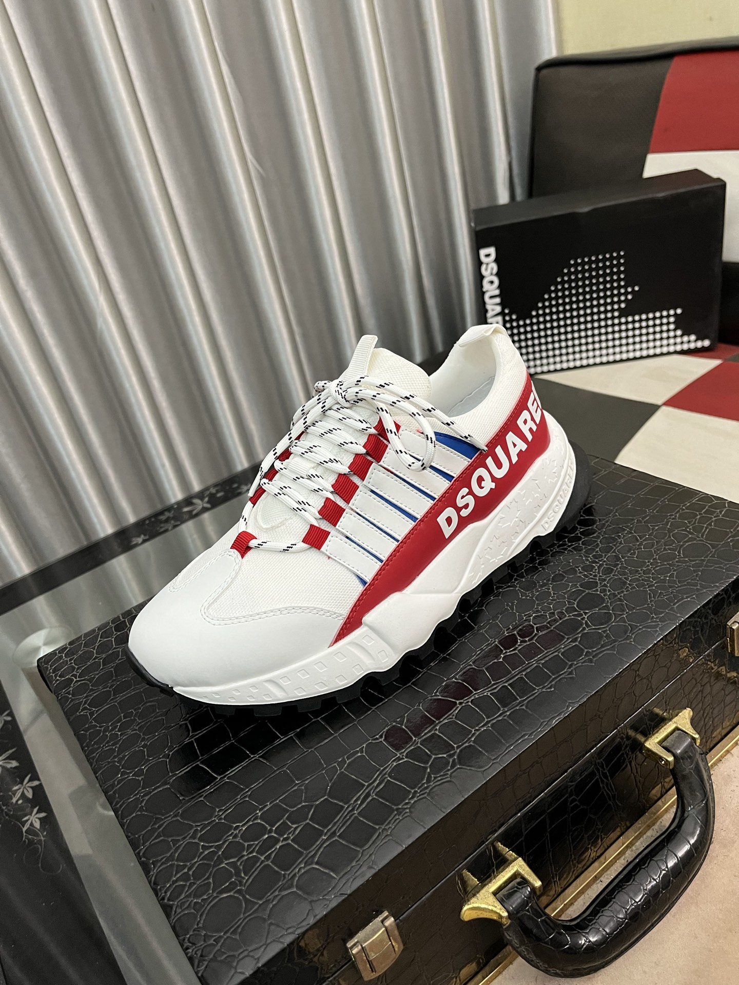 NO:271285,2【D2～】Casual shoes z cabinets are available simultaneously Size: 38-46# The upper is made of multi-material spliced ​​mesh fabric inner lining, comfortable and breathable, the original sole is comfortable and wear-resistant, and the real shot is even better.198609092【D2～】休闲鞋 z柜同步发售 码数:38-46# 鞋面选用多材质拼接网布内里,舒适透气,鞋底原版舒适耐磨大底,实物拍摄实物更赞,,Men's shoes