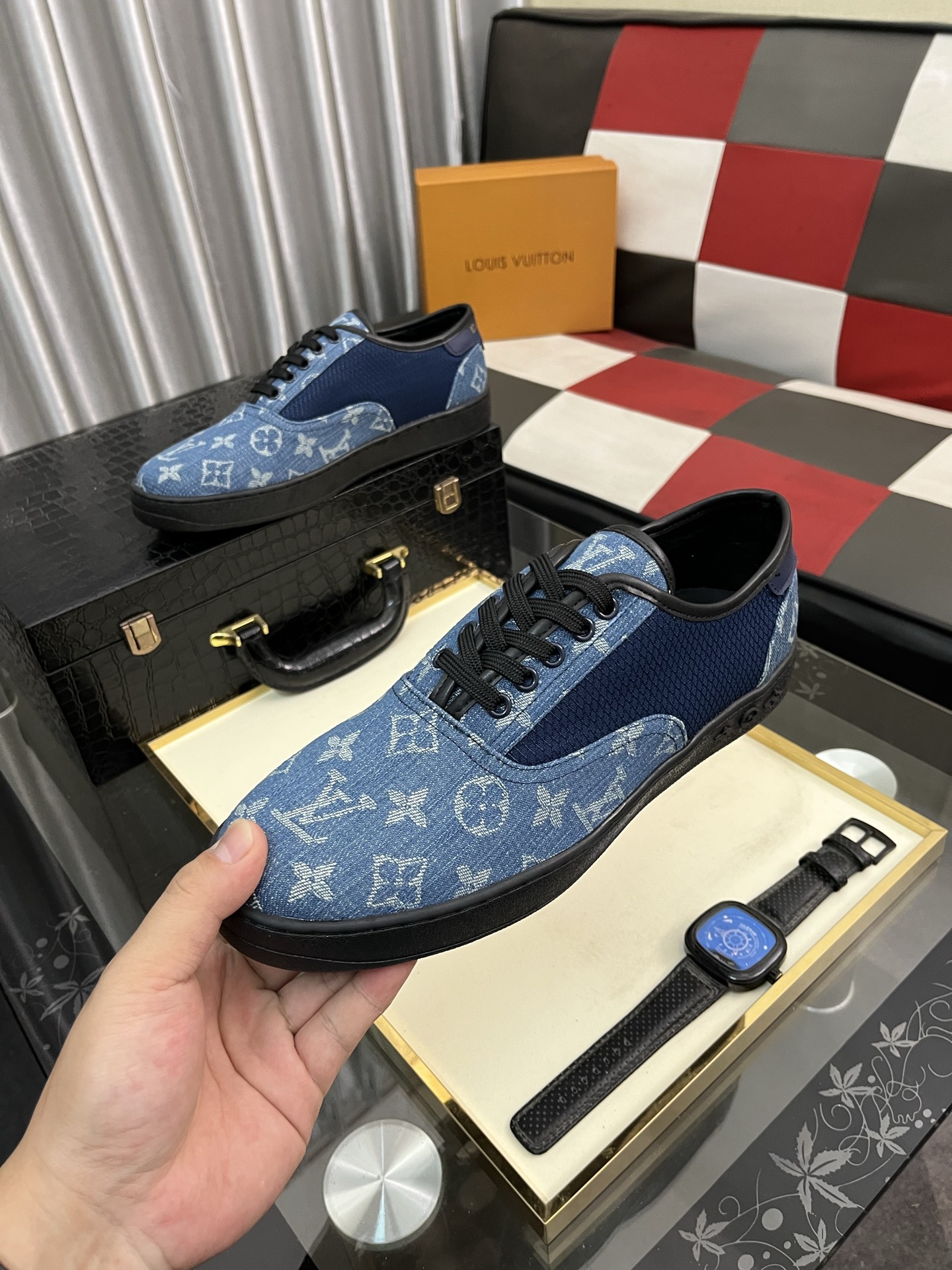 Louis Vuitton Men's Denim Casual Sneakers Designer Luxury Shoes 6 i1744650398301 9389 0 4
