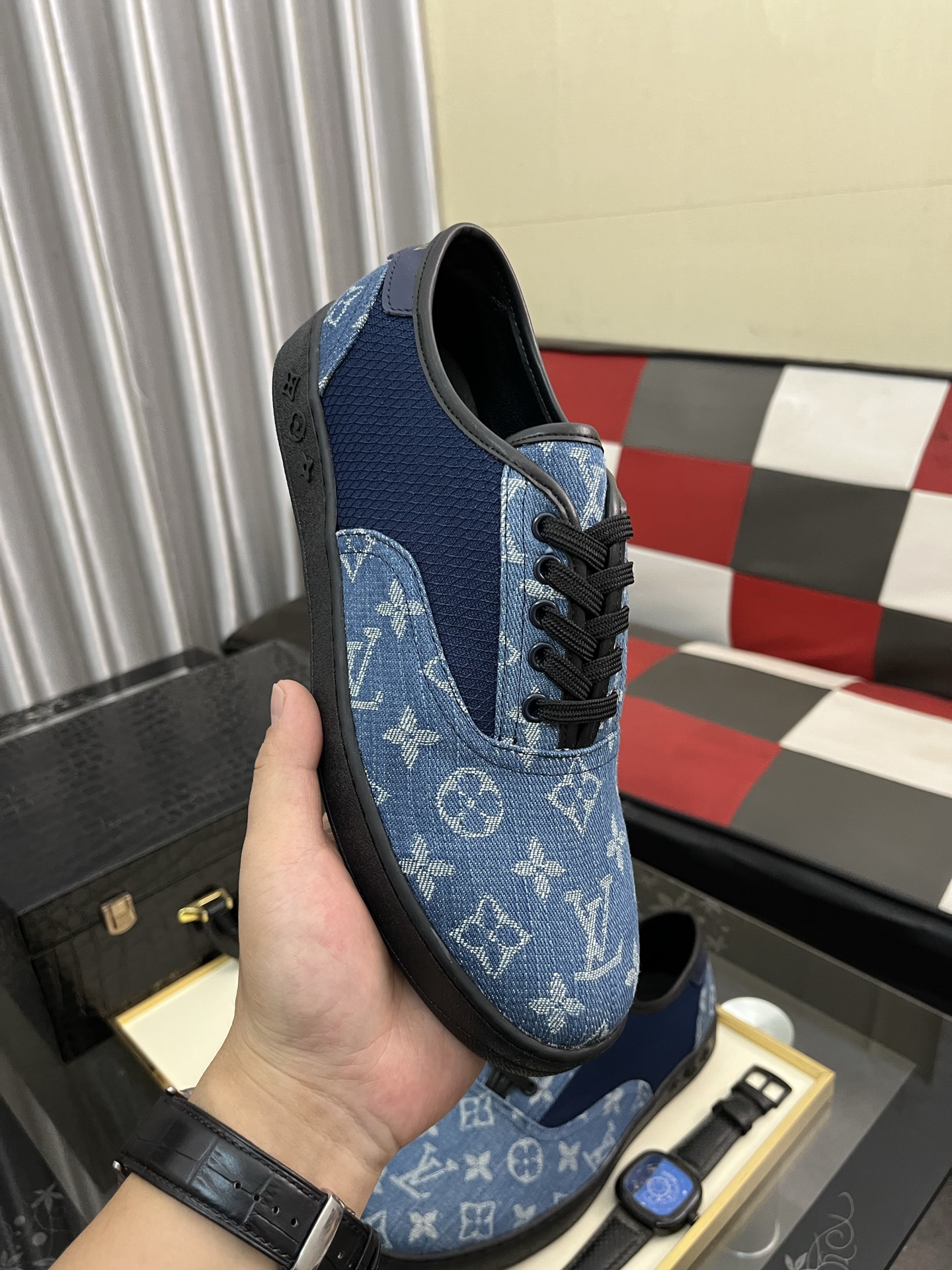 Louis Vuitton Men's Denim Casual Sneakers Designer Luxury Shoes 5 i1744650398316 700 0 3
