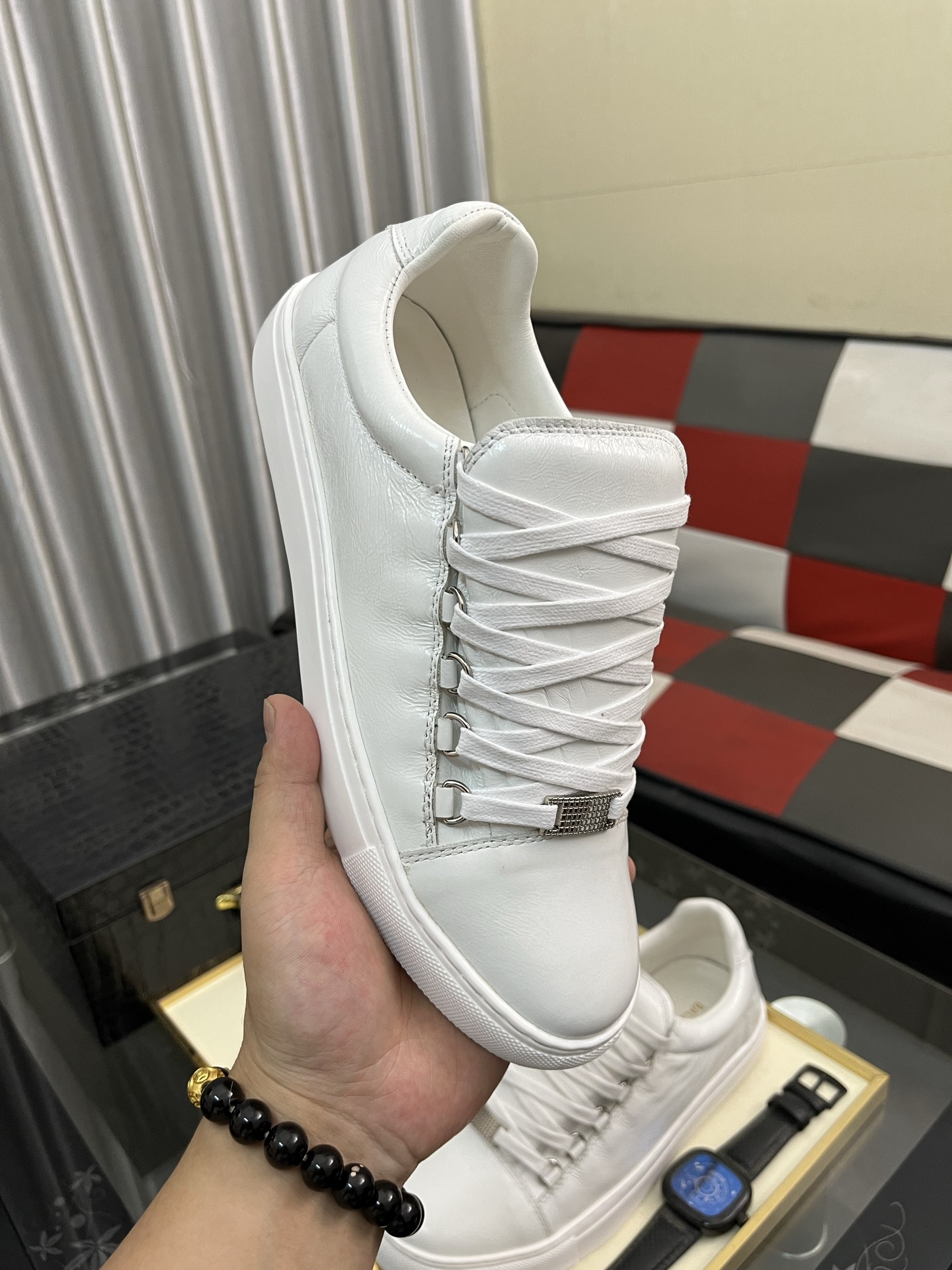 Balenciaga White Leather Low-Top Sneakers, Size 38-44 5 i1744989986936 647 0 3