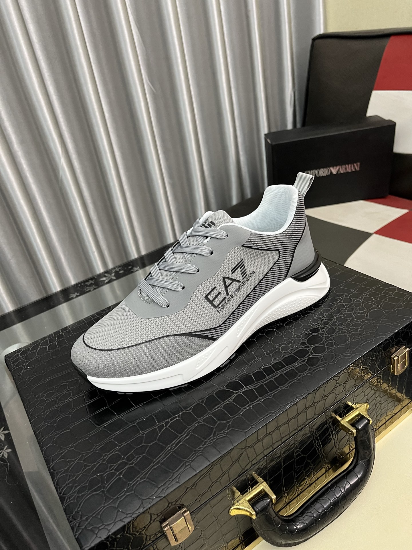 Emporio Armani Men's Breathable Leather Sneakers - Lightweight & Comfortable 1 Emporio Armani Men's Breathable Leather Sneakers - Lightweight & Comfortable