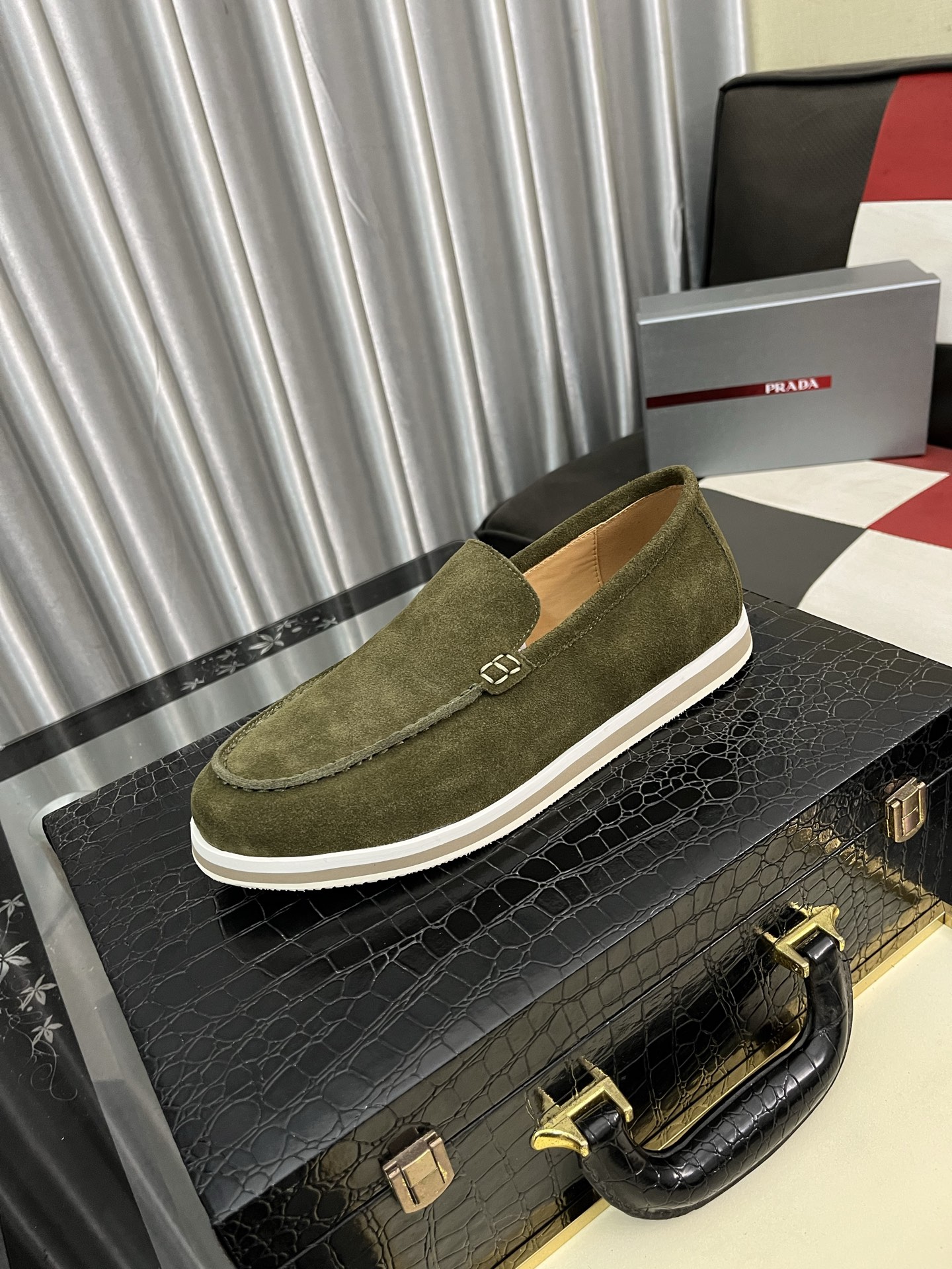 Prada Unique Modern Style Sneakers in Original Leather Loafers 2 i1745427925435 158 0 0