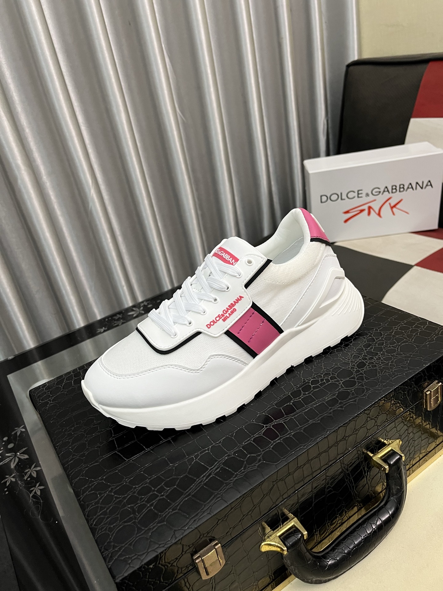 NO:350523,【Dg～】Men's casual shoes are available simultaneously in 2025z cabinet. Size: 38-44# 1 color upper is made of multi-material spliced ​​leather inner lining, comfortable and breathable, original sole is comfortable and wear-resistant, and the real shot is even better.19860909【Dg～】男士休闲鞋 2025z柜同步发售 码数:38-44# 1个颜色鞋面选用多材质拼接真皮内里,舒适透气,鞋底原版舒适耐磨大底,实物拍摄实物更赞,,Men's shoes