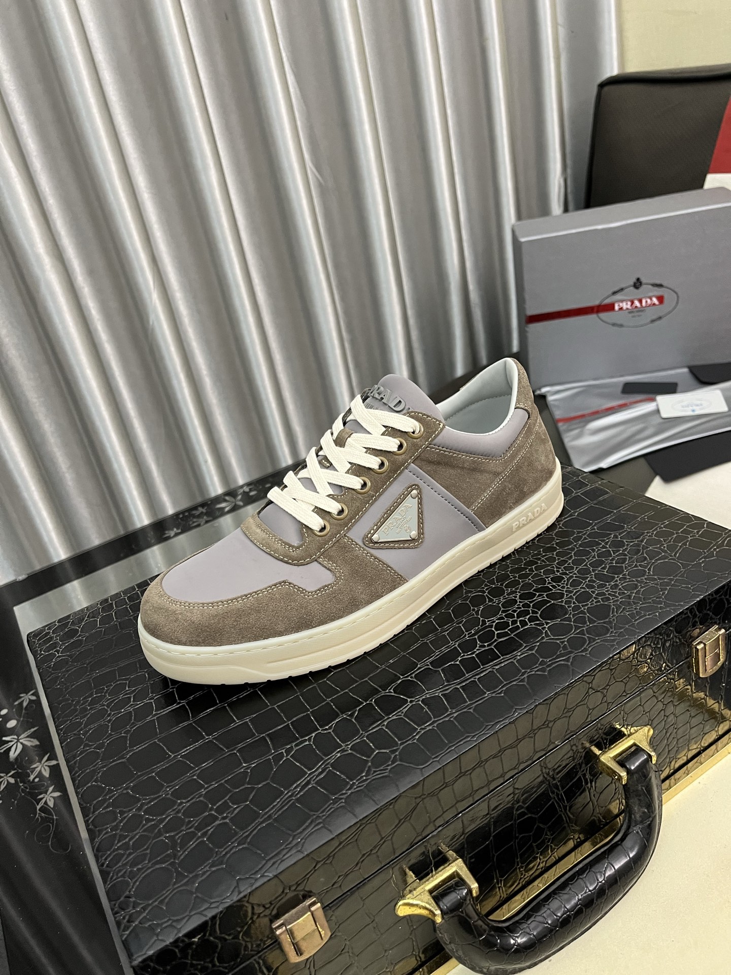 _dyA9sZrqexjVuNB_DlrC8rvs9EoiPqKURbiBMYg